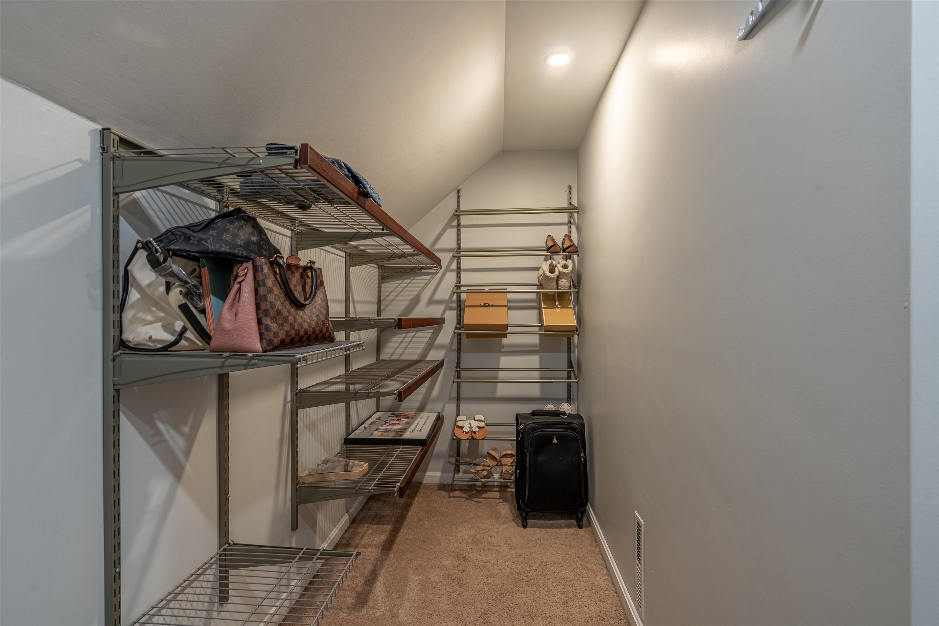 26 Saint Josephs Drive Property Photo 24