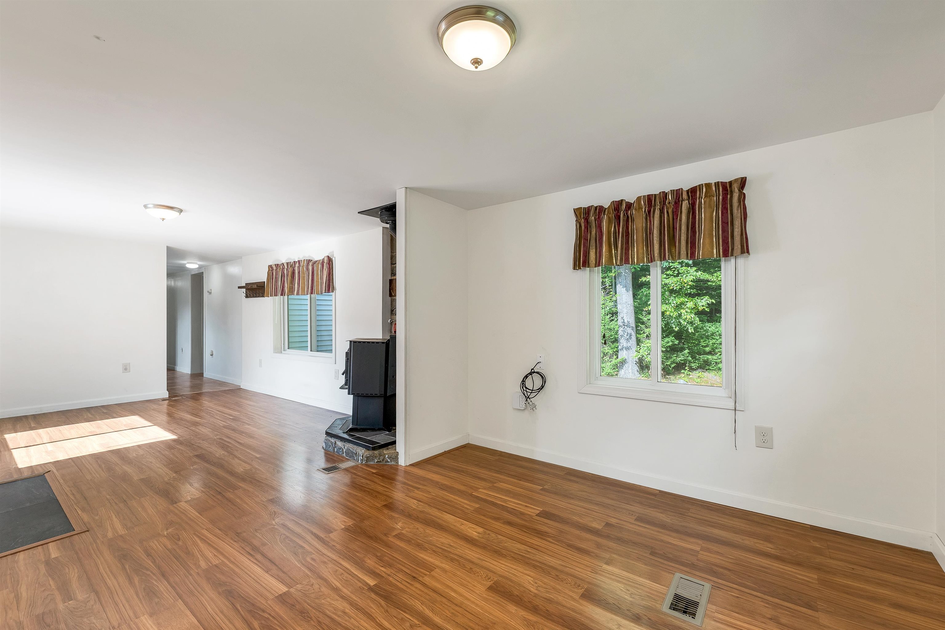 80 May Street Property Photo 6