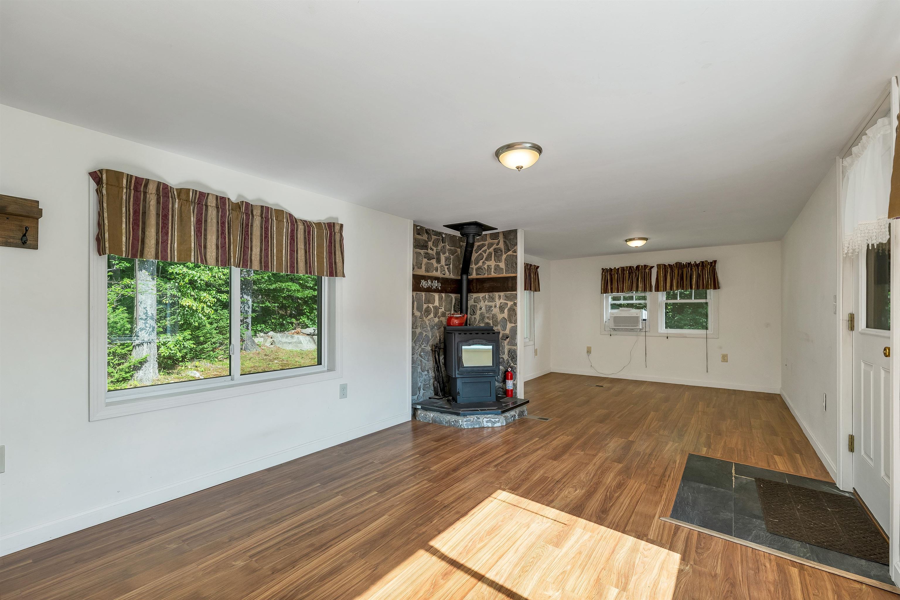 80 May Street Property Photo 21