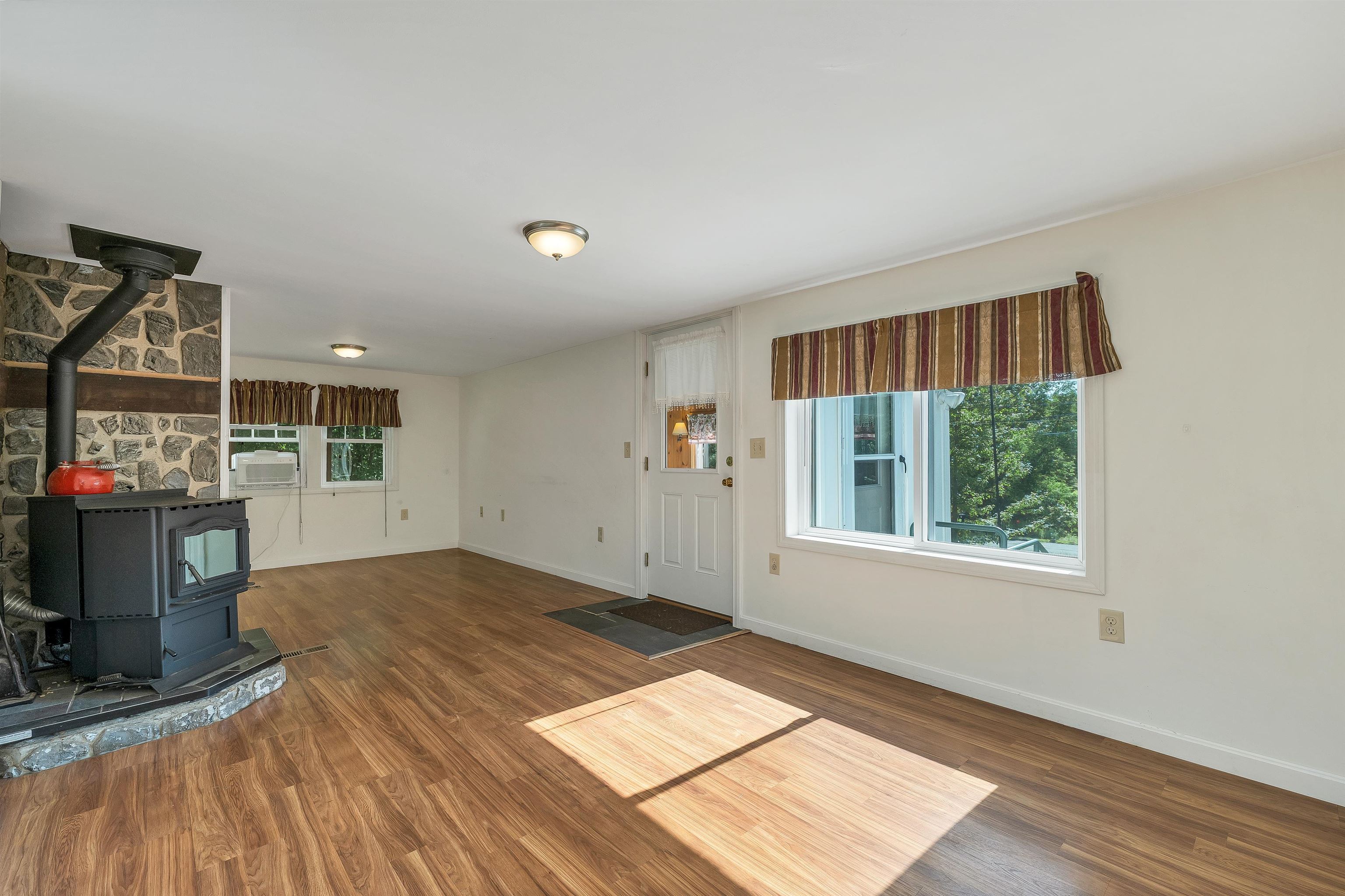 80 May Street Property Photo 22
