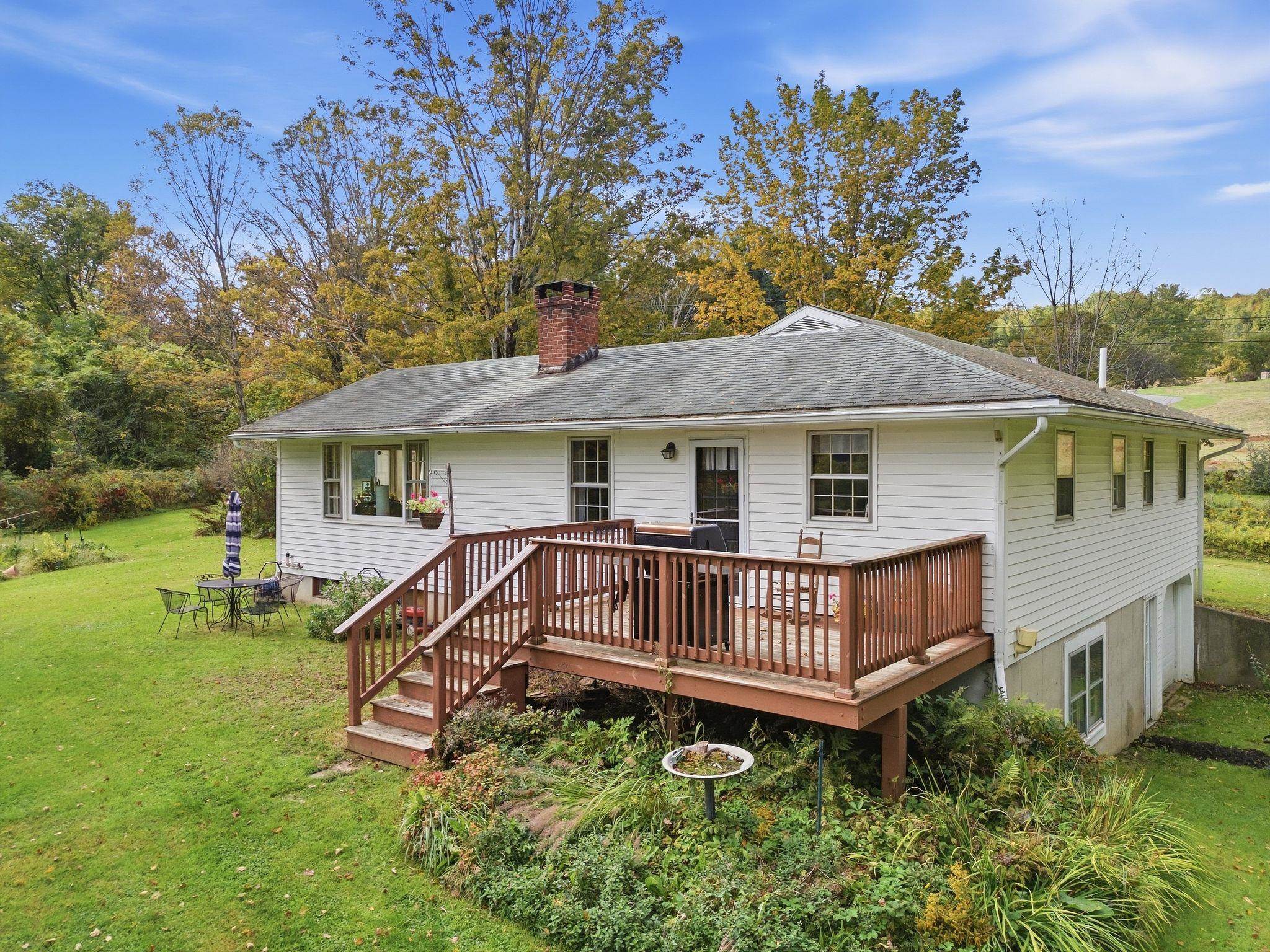 289 Putnam Road Property Photo 1