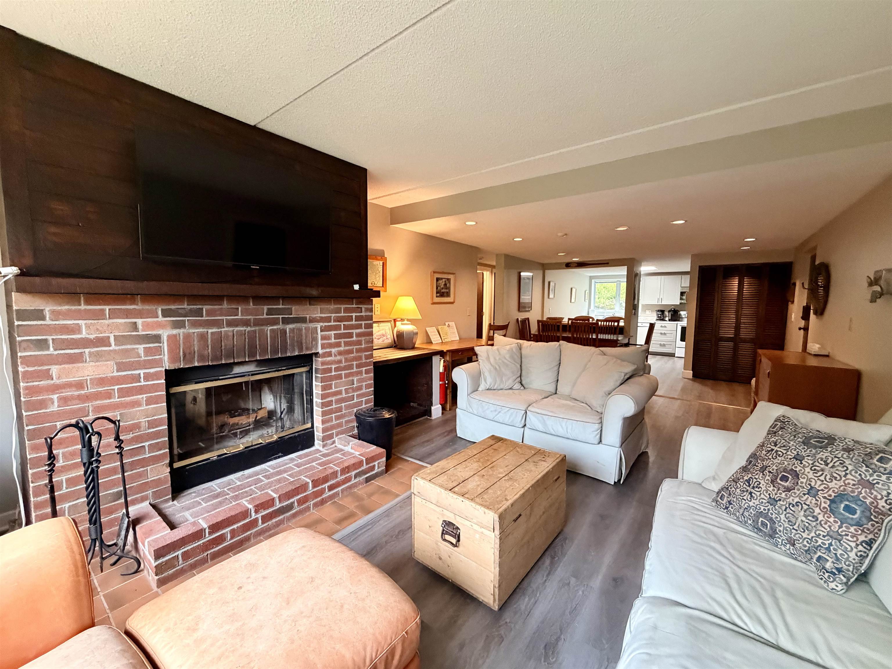 34 Snowtree Lane Property Photo 7