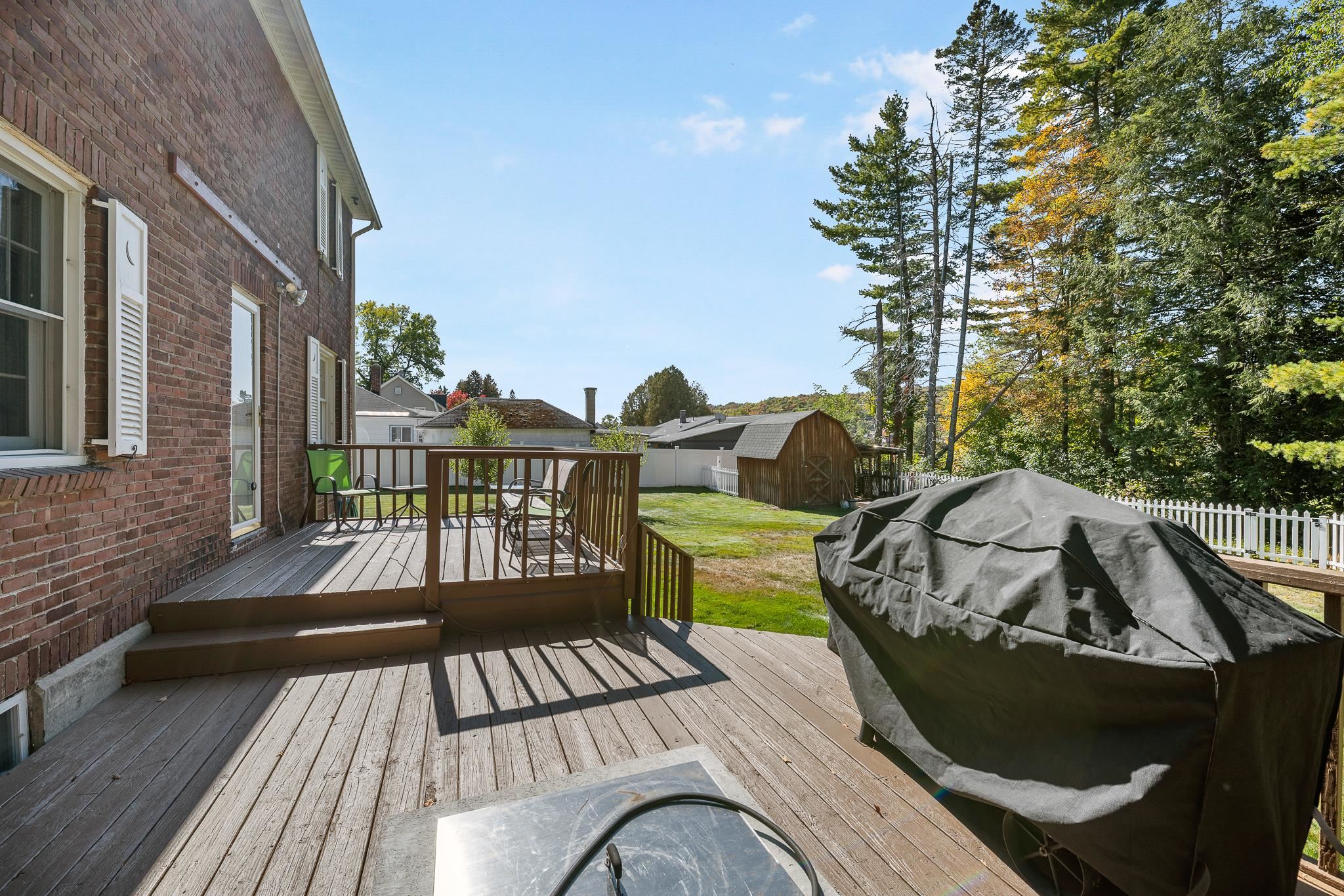 1843 Hutchins Street Property Photo 3
