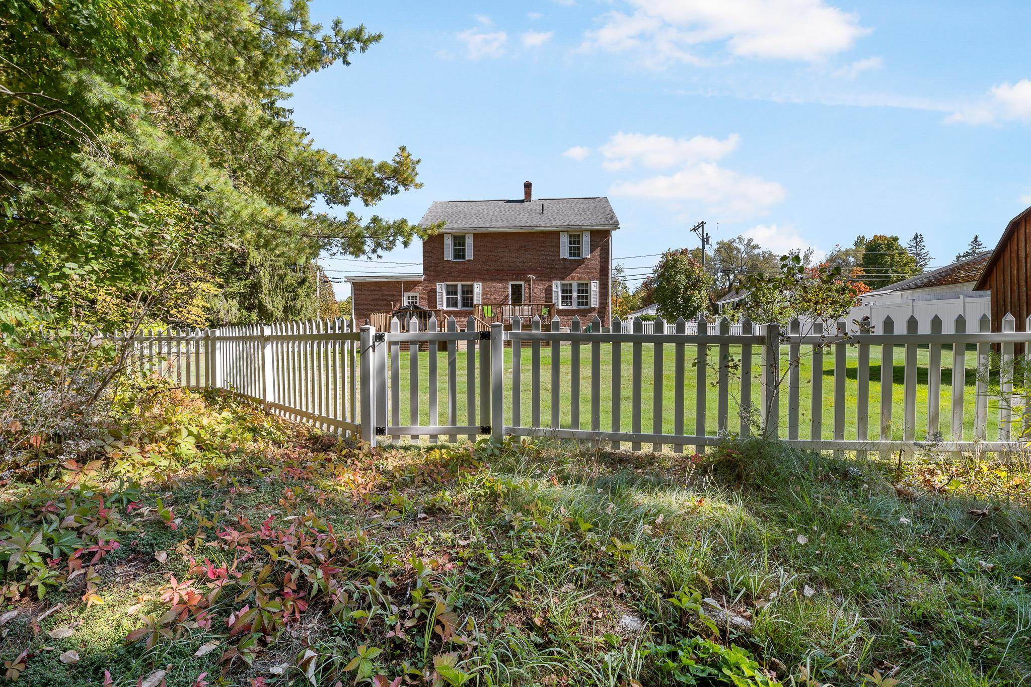 1843 Hutchins Street Property Photo 37
