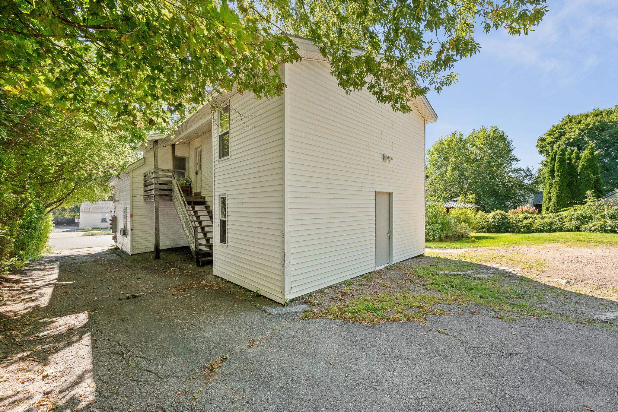 162 Weaver Street Property Photo 31