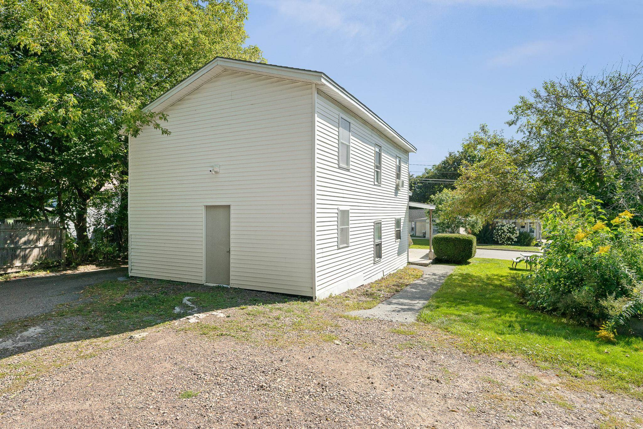 162 Weaver Street Property Photo 32