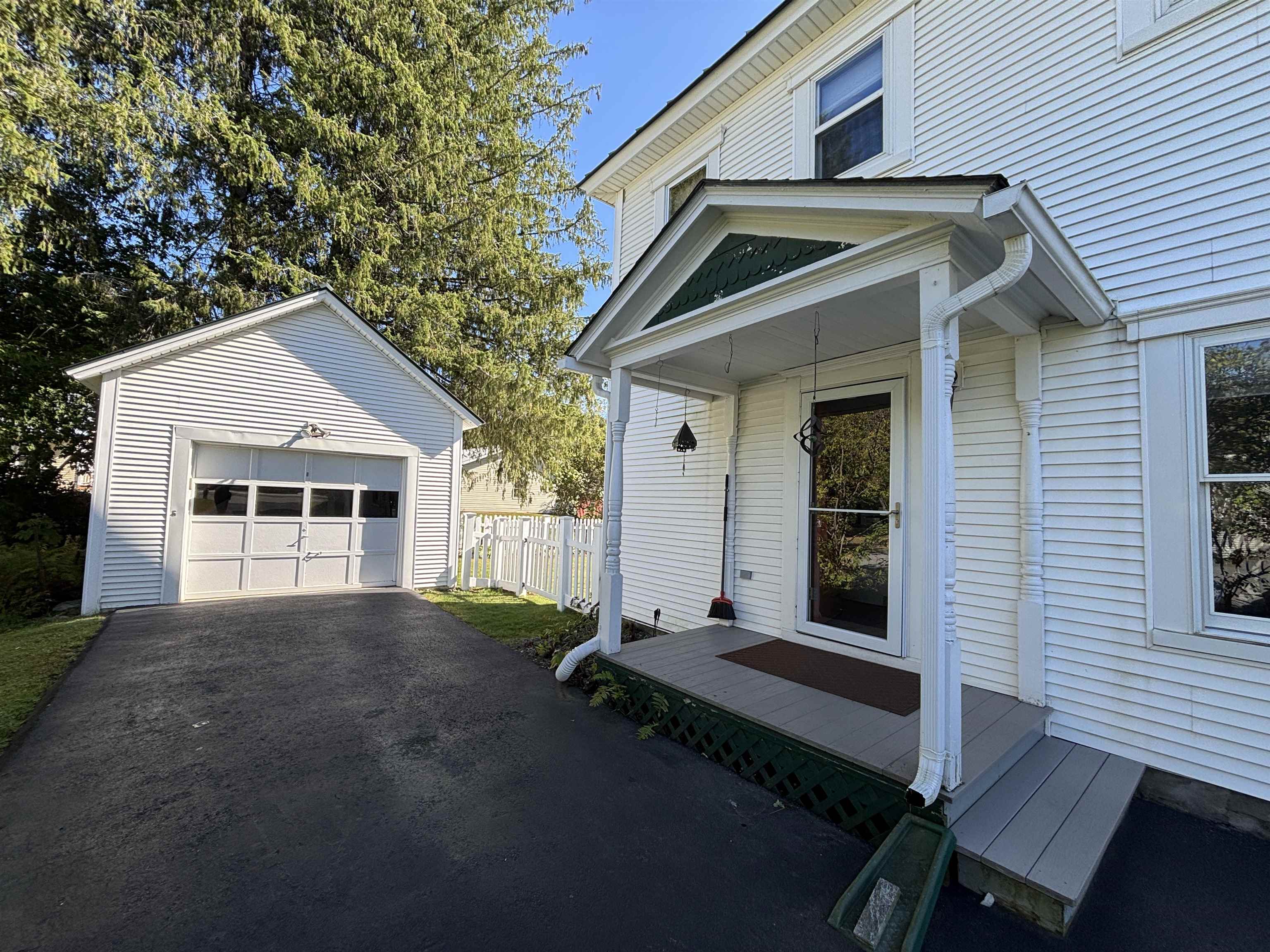 47 Court Street Property Photo 15