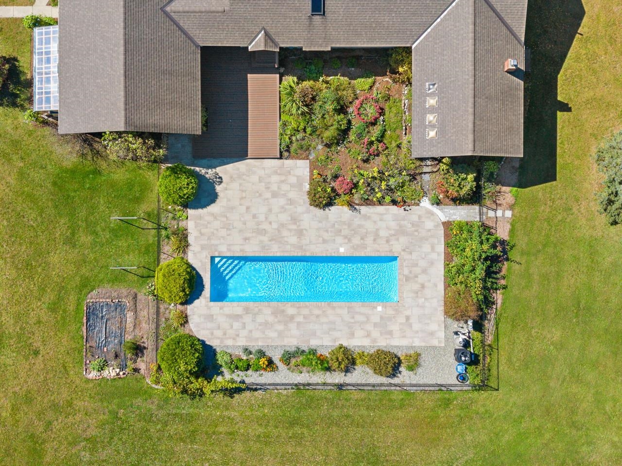 31 Mountain Meadow Property Photo 2