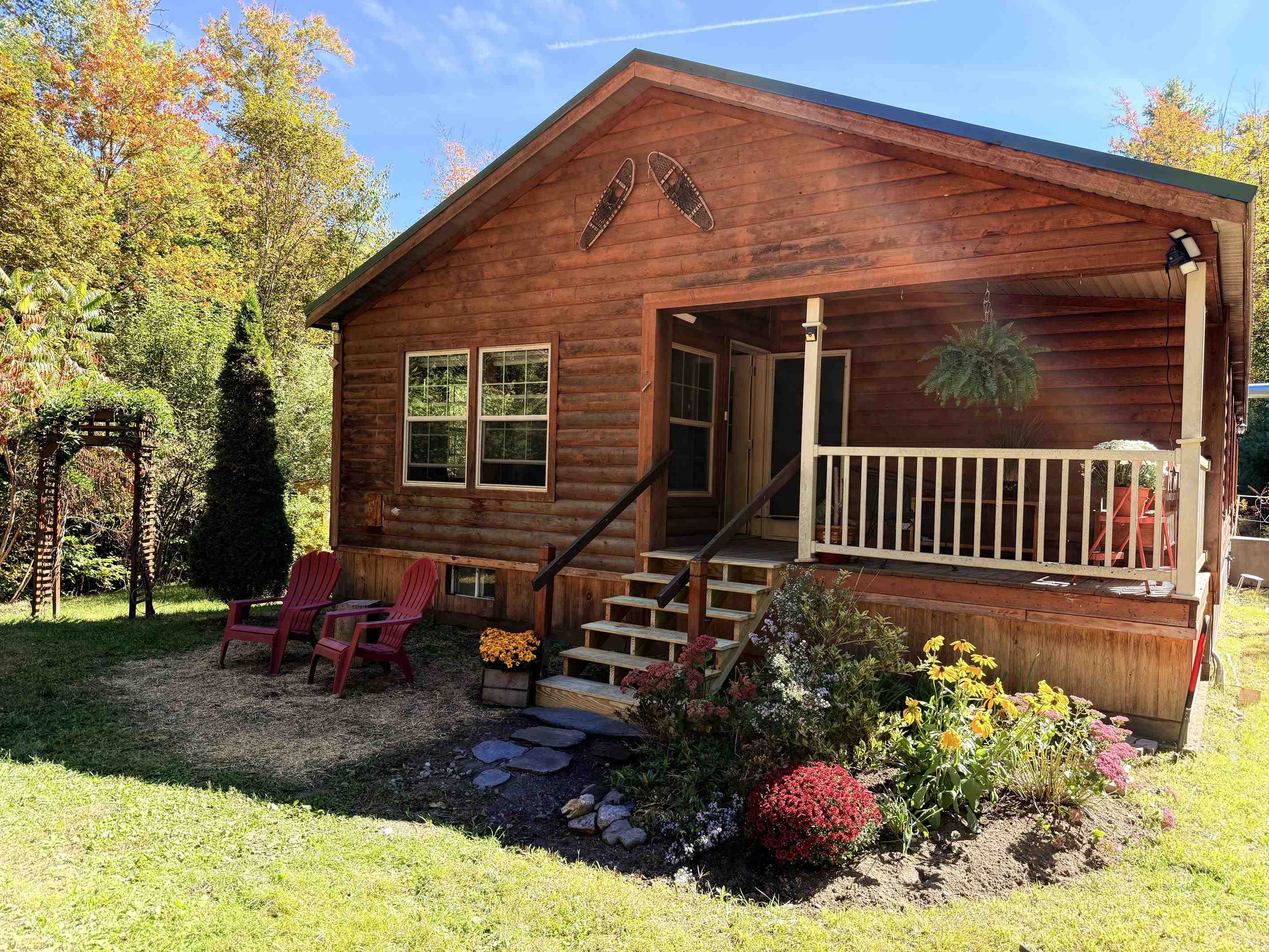 1715 Dearing Road Property Photo 1