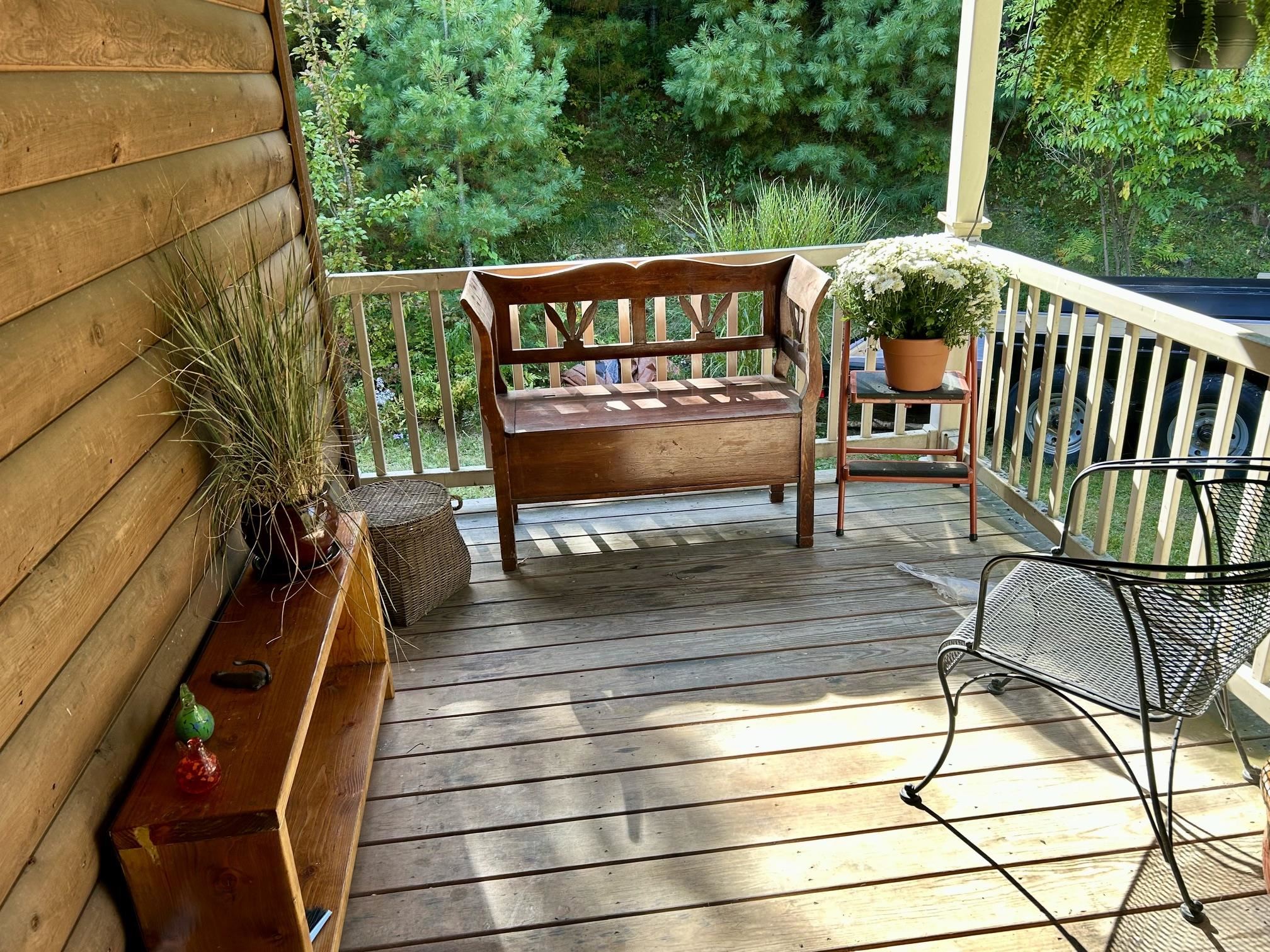 1715 Dearing Road Property Photo 5