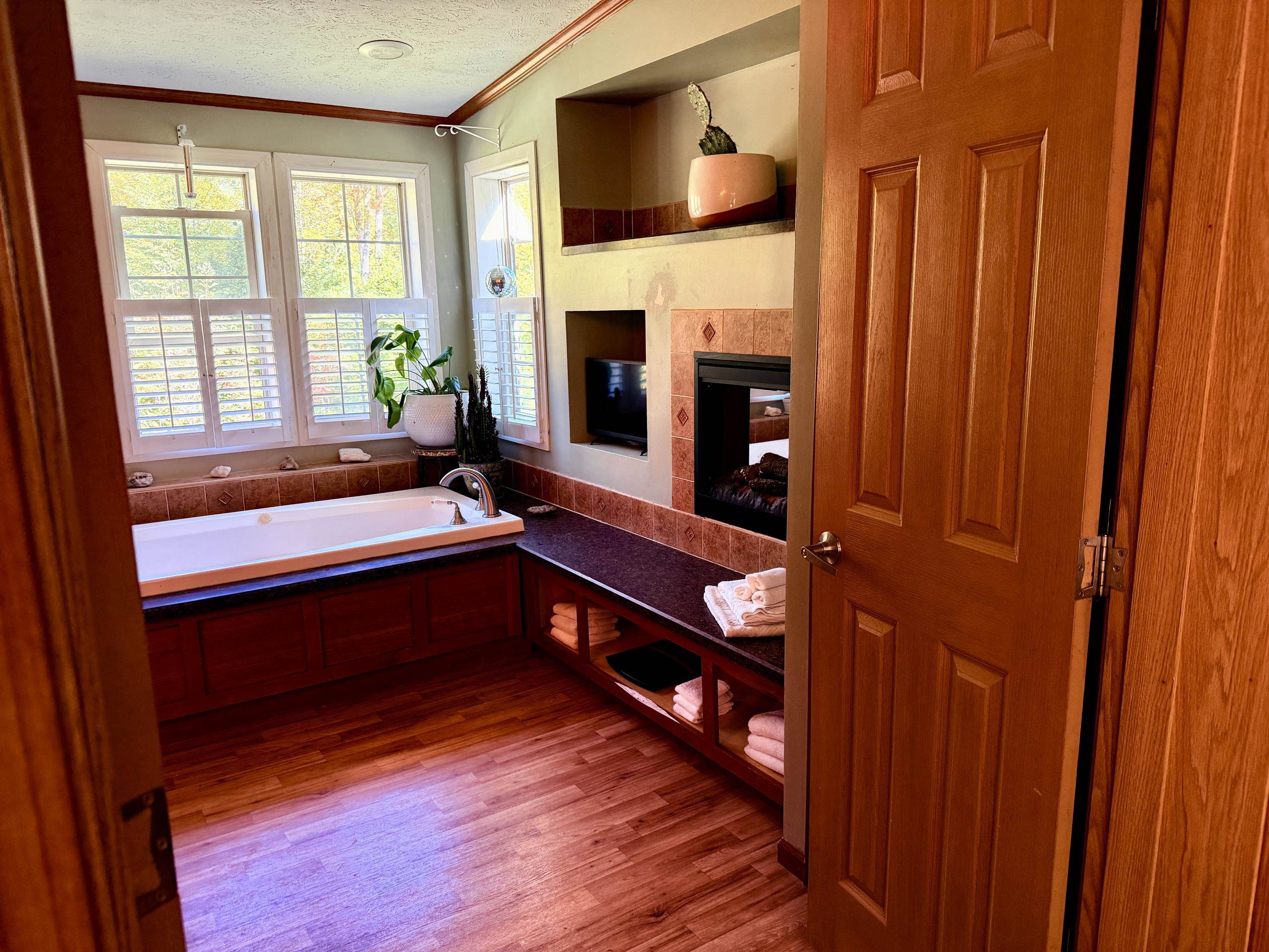 1715 Dearing Road Property Photo 14