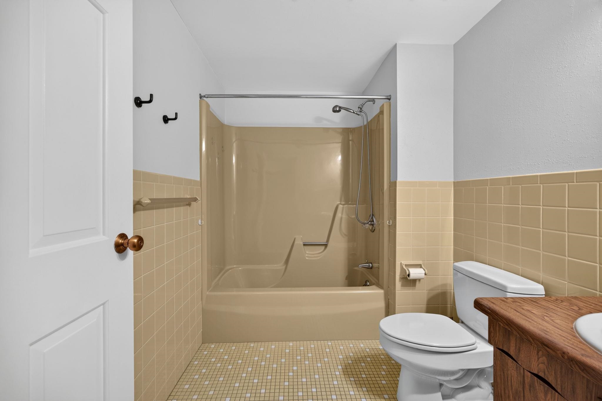 27 W Adelaide Avenue Property Photo 36