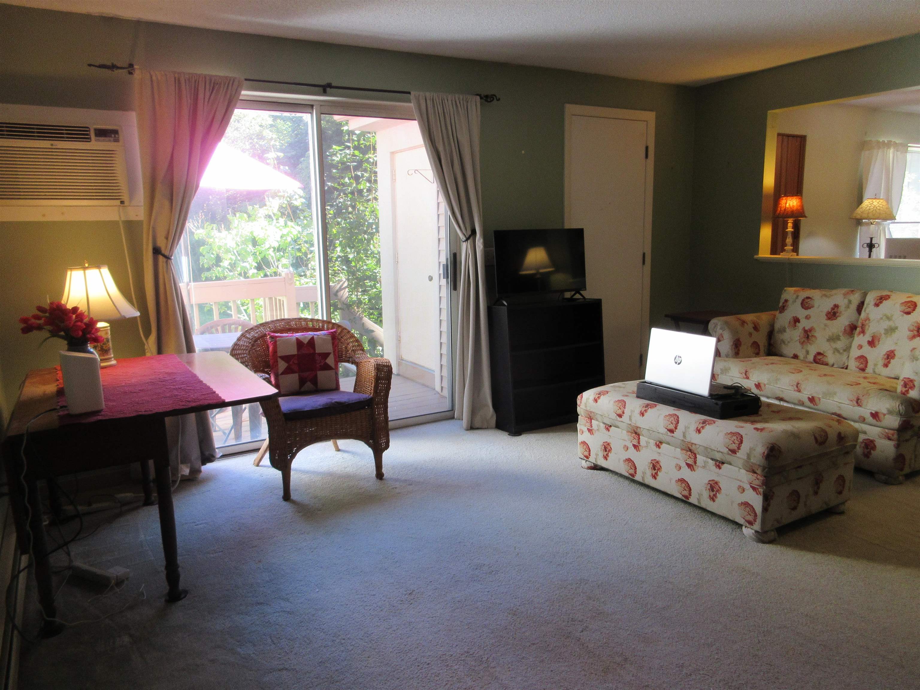 164 Morningside Commons Property Photo 8
