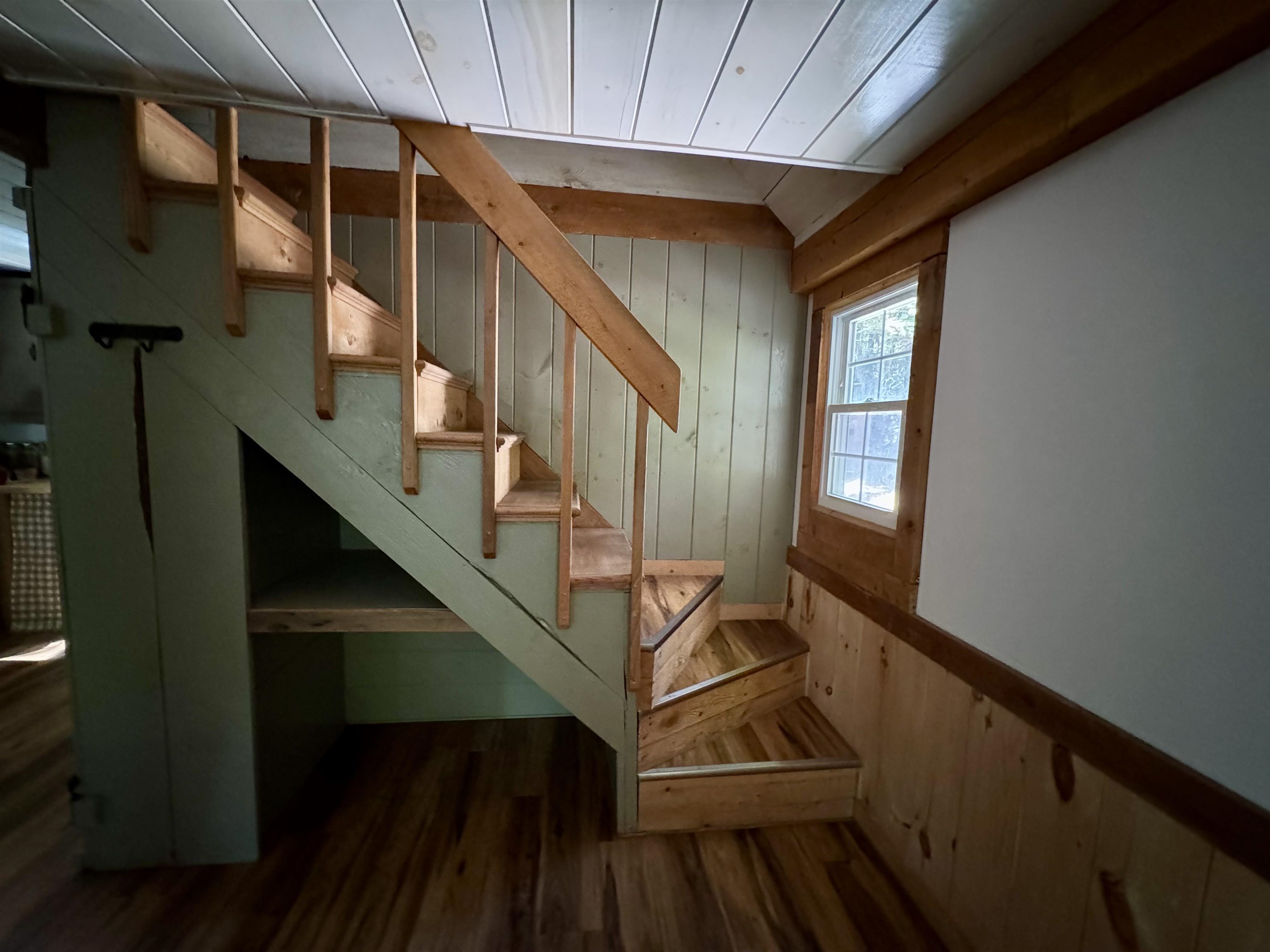 675 Johns Way Property Photo 12