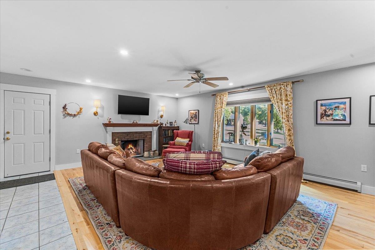 50 Lakewood Parkway Property Photo 6