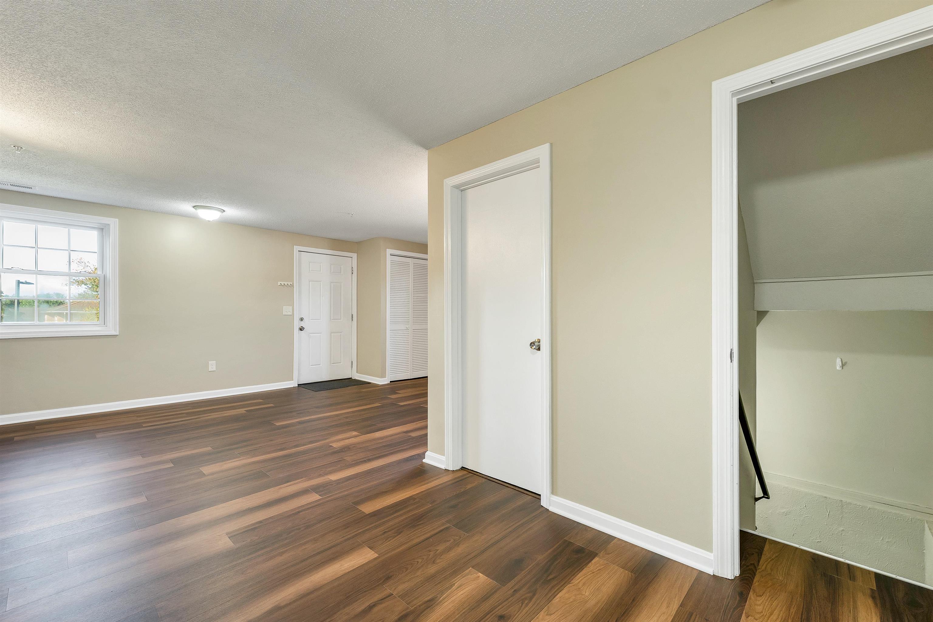 316 Elmwood Drive Property Photo 8