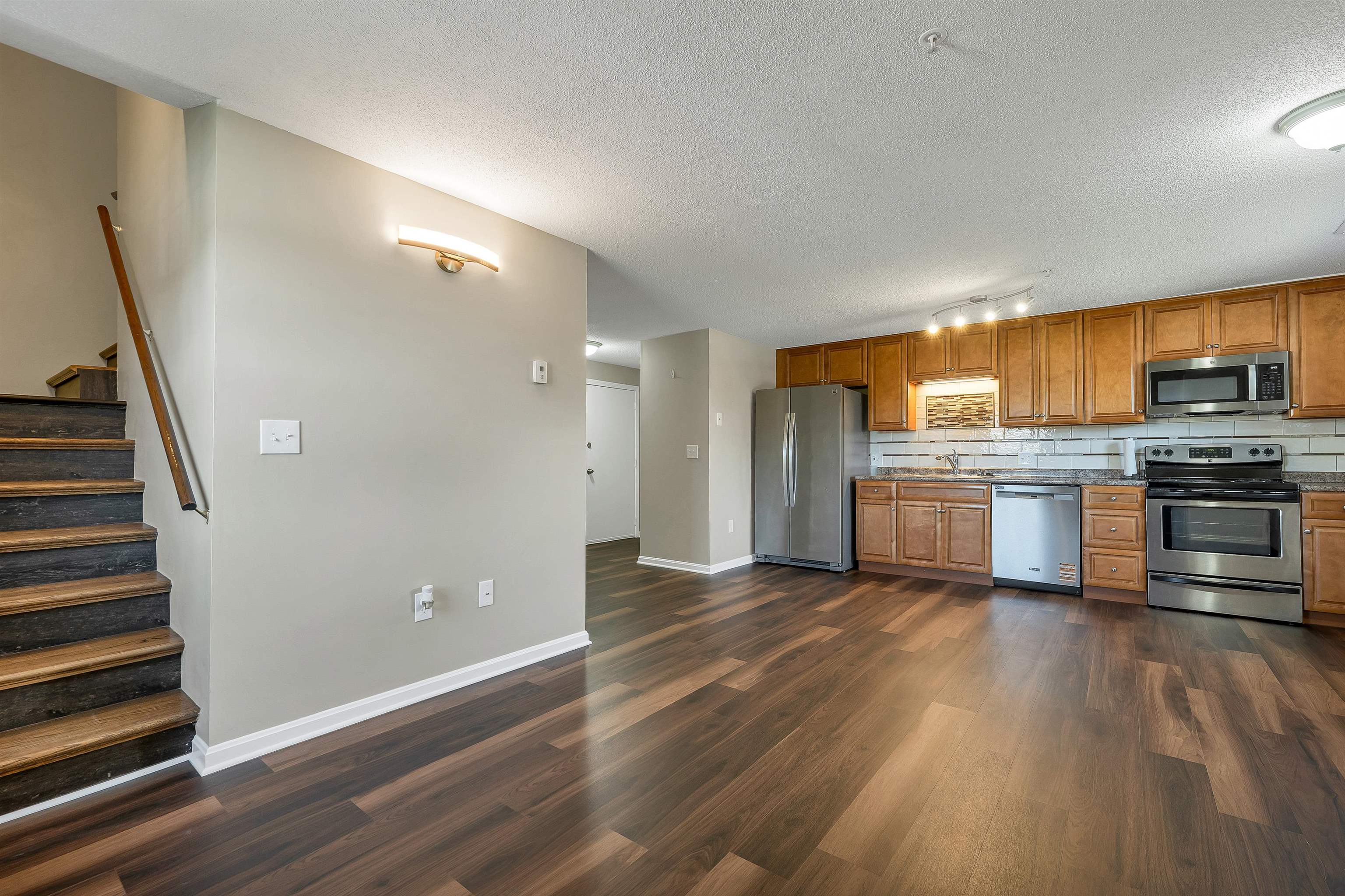 316 Elmwood Drive Property Photo 9