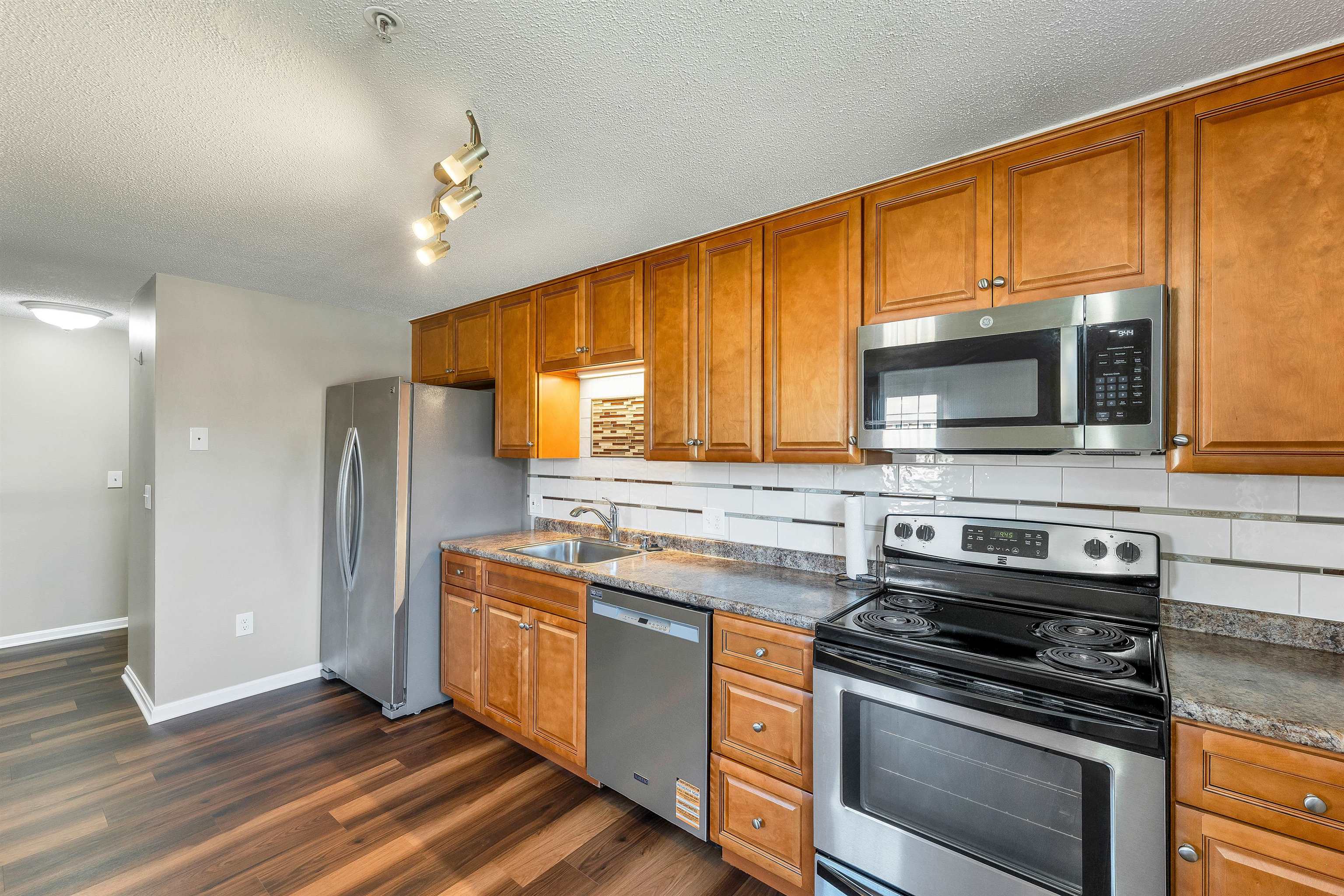 316 Elmwood Drive Property Photo 10