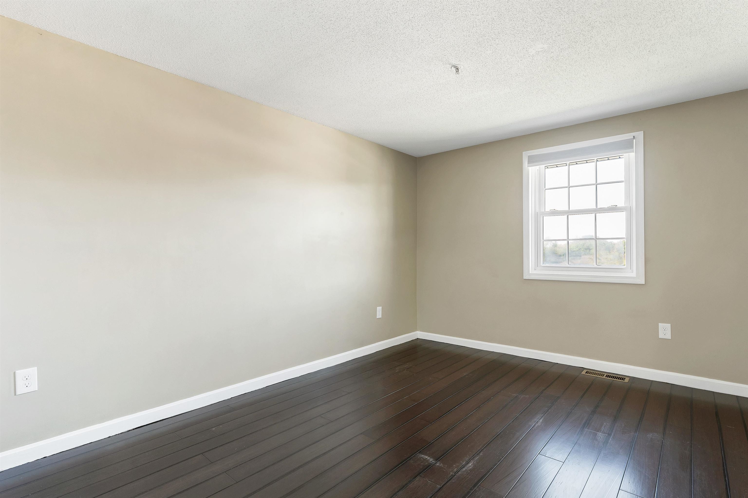 316 Elmwood Drive Property Photo 15