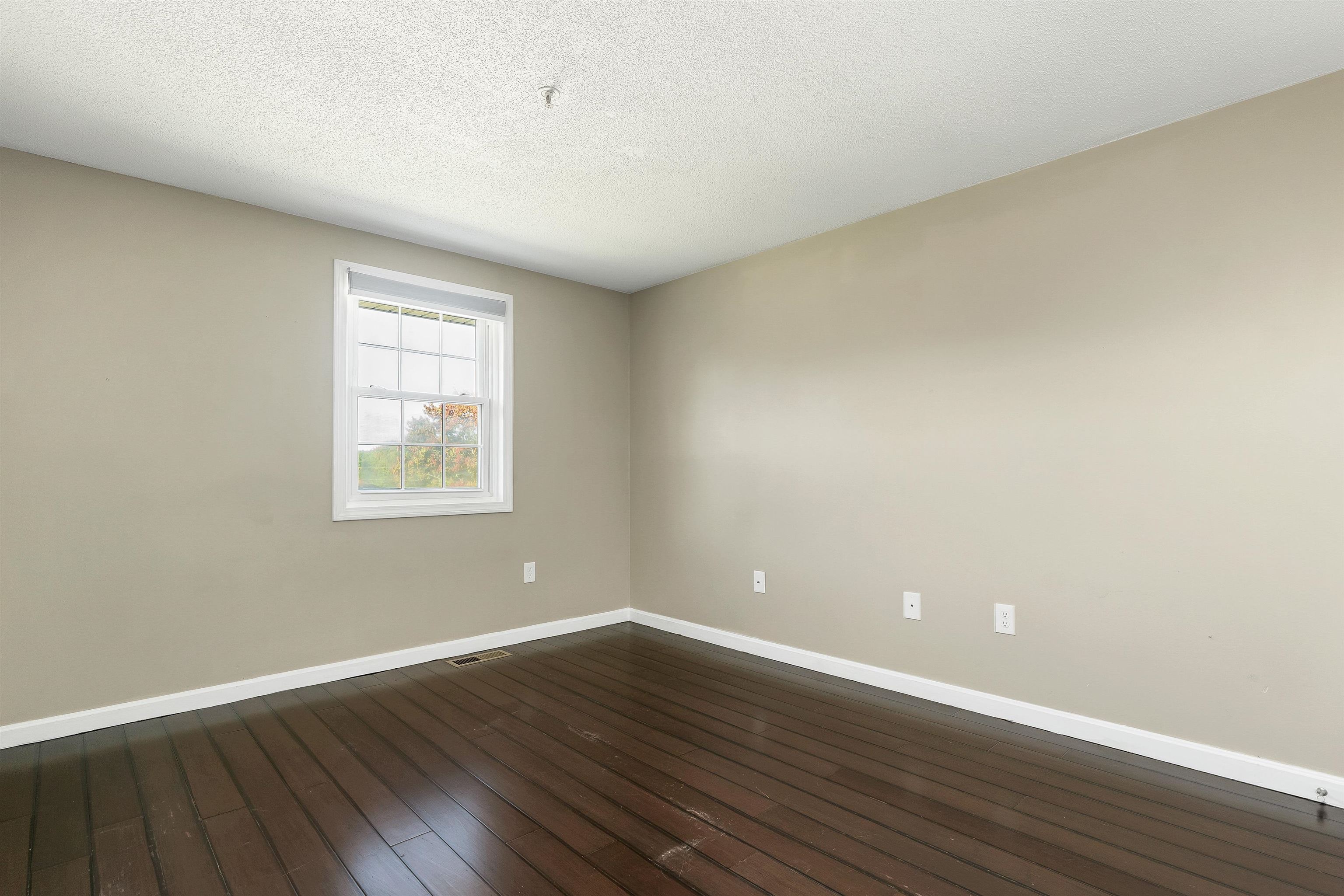 316 Elmwood Drive Property Photo 18