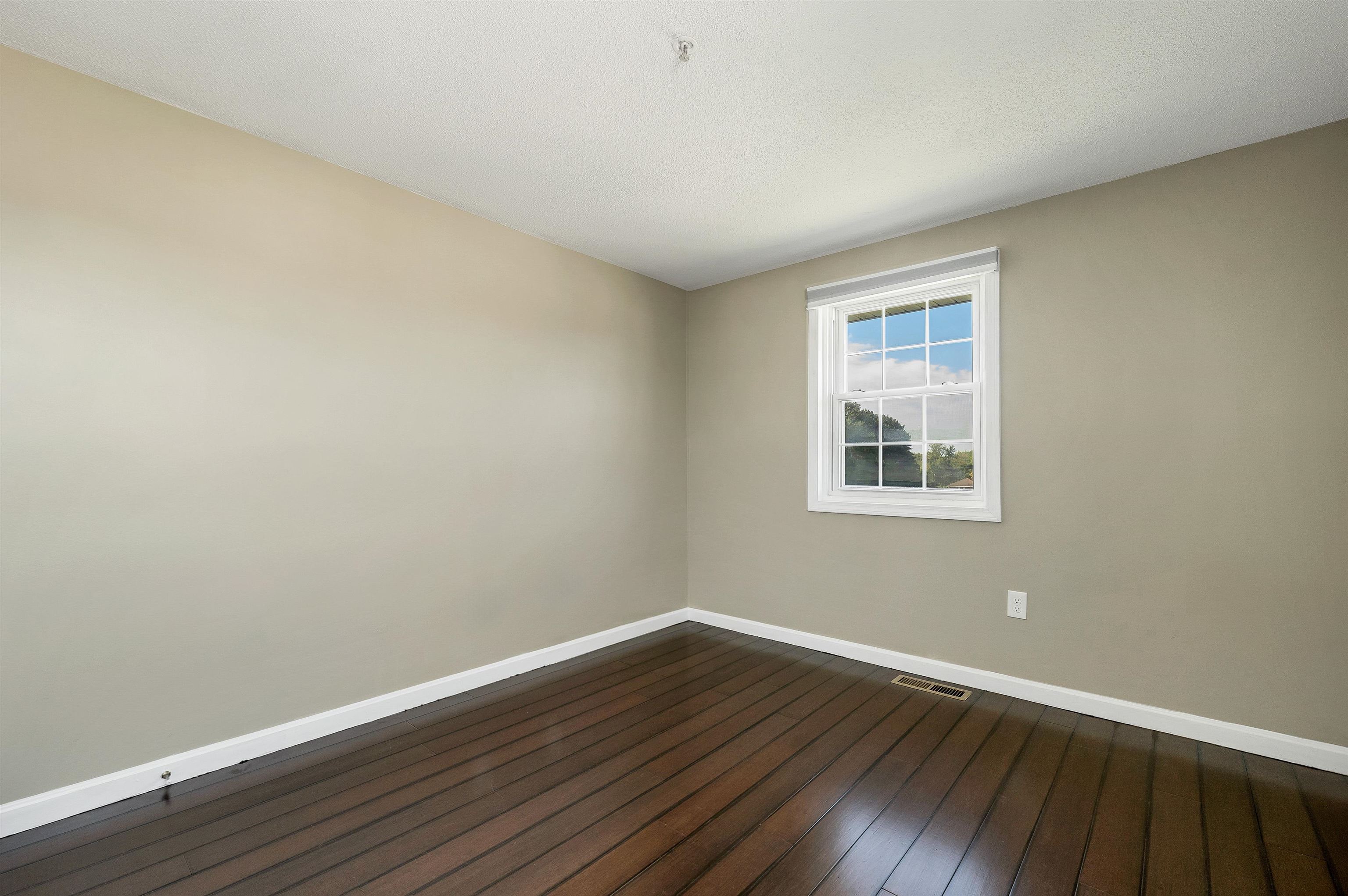 316 Elmwood Drive Property Photo 31