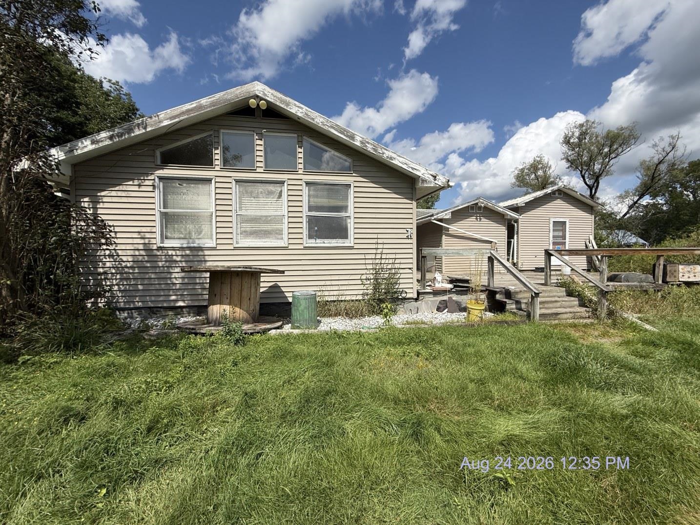 1023 Clarendon Avenue Property Photo 15