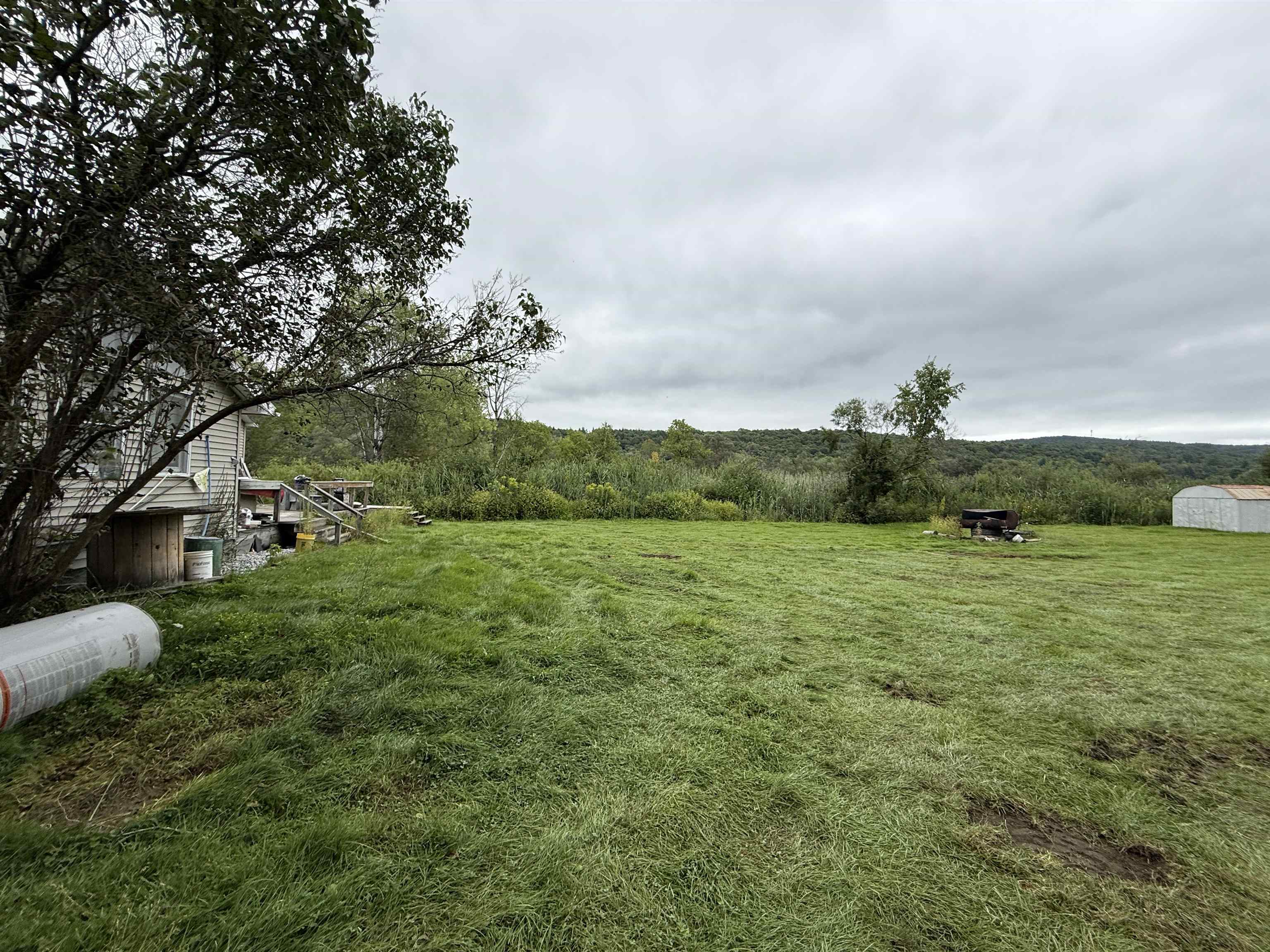 1023 Clarendon Avenue Property Photo 17