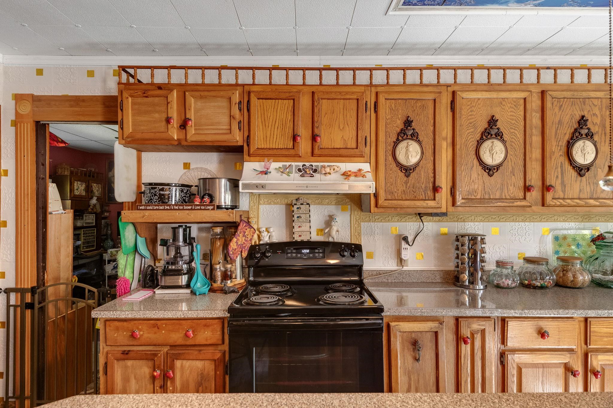 3081 Perry Hill Road Property Photo 3