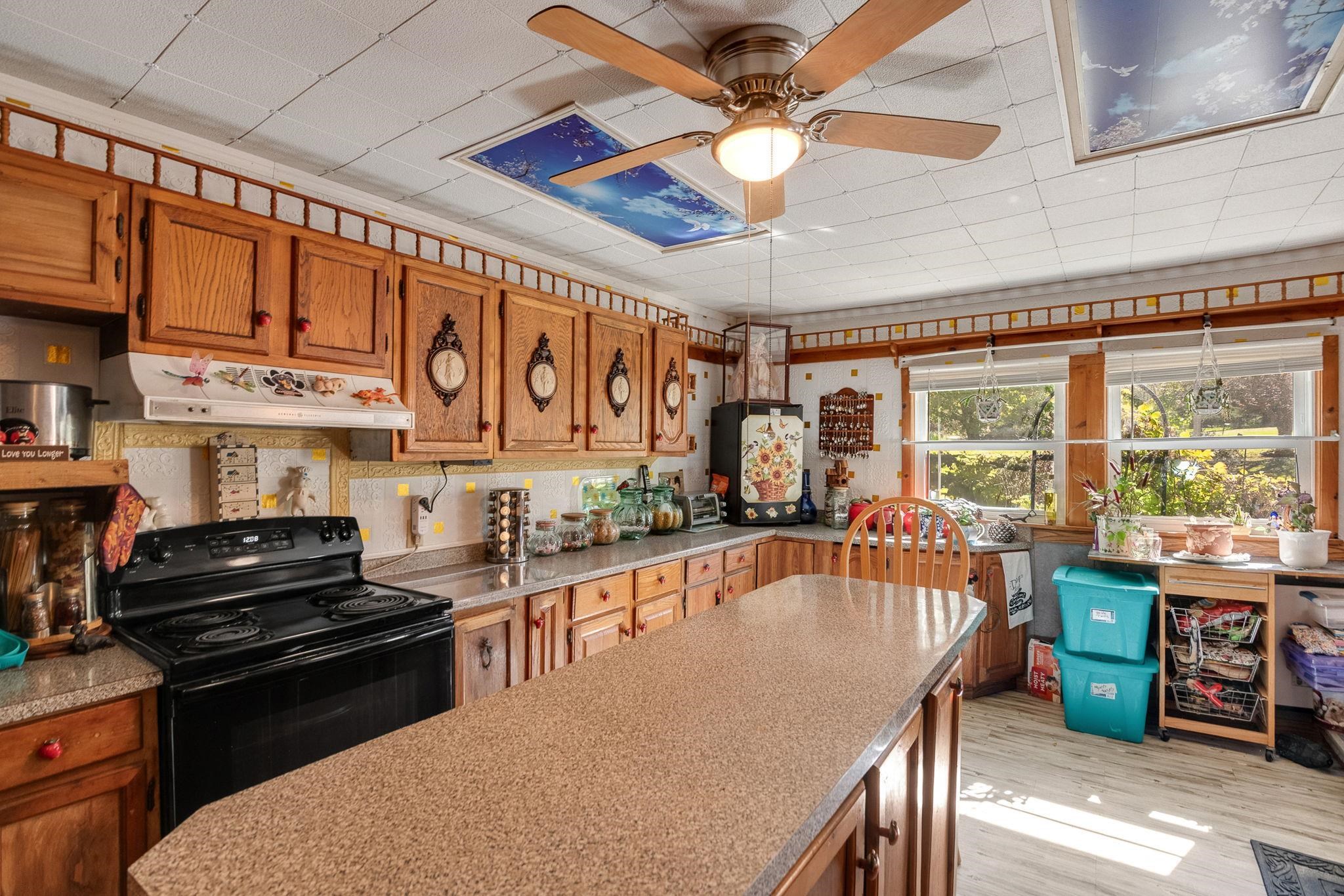 3081 Perry Hill Road Property Photo 4