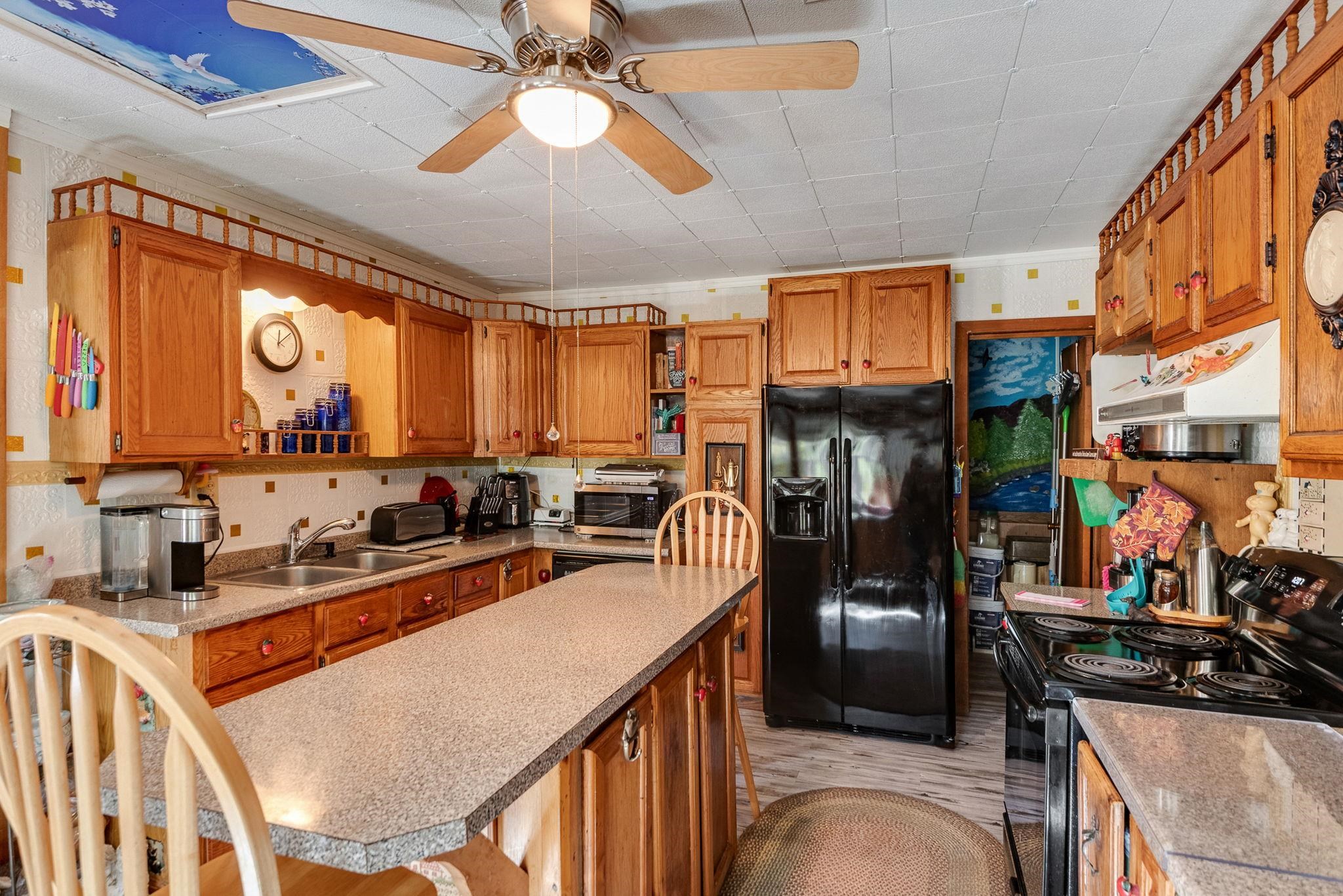 3081 Perry Hill Road Property Photo 6