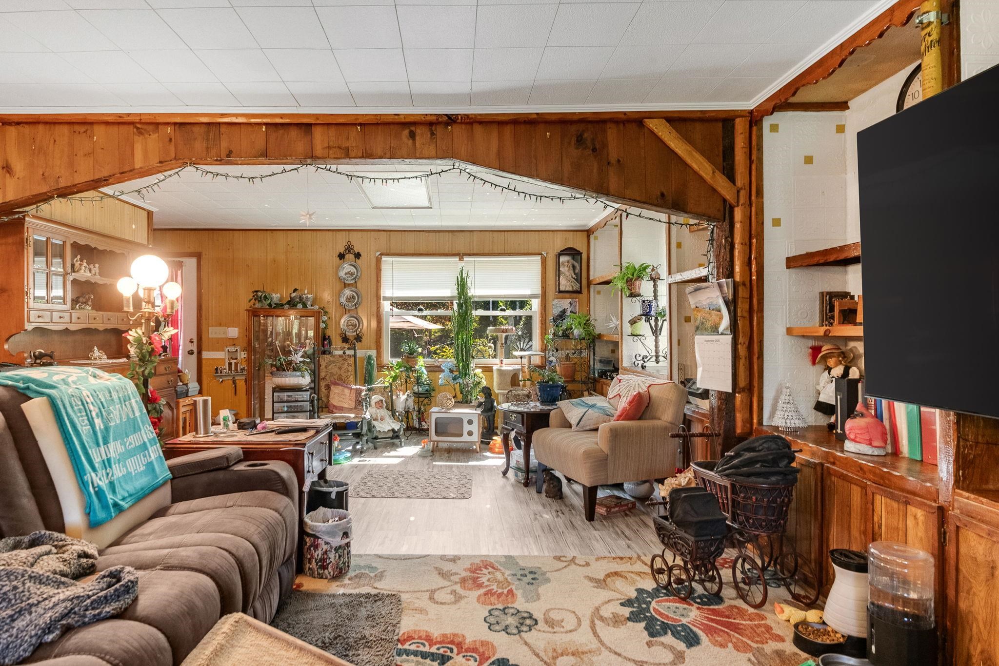 3081 Perry Hill Road Property Photo 14