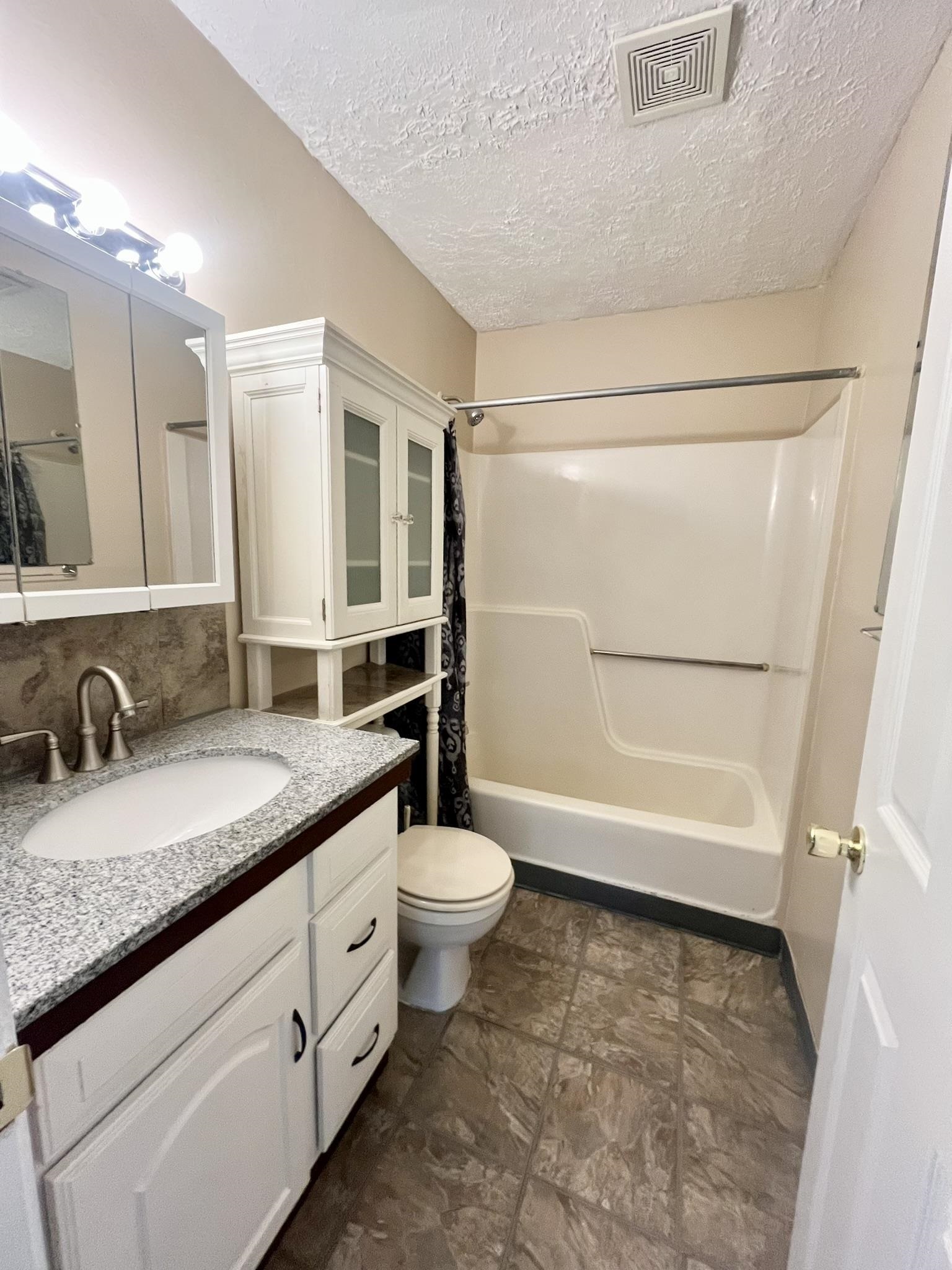 35 Log Street Property Photo 5