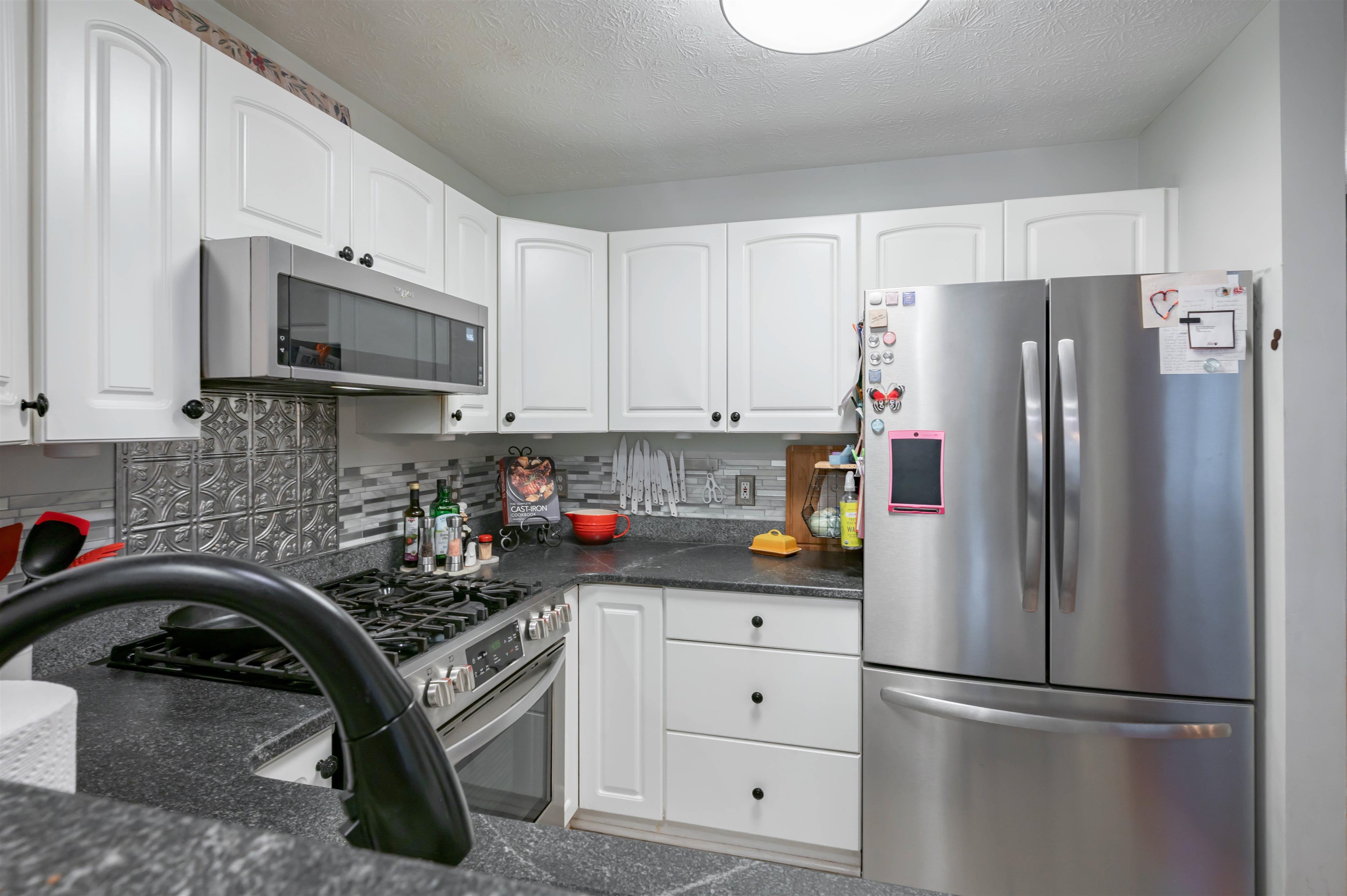 22 Suffolk Court Property Photo 4