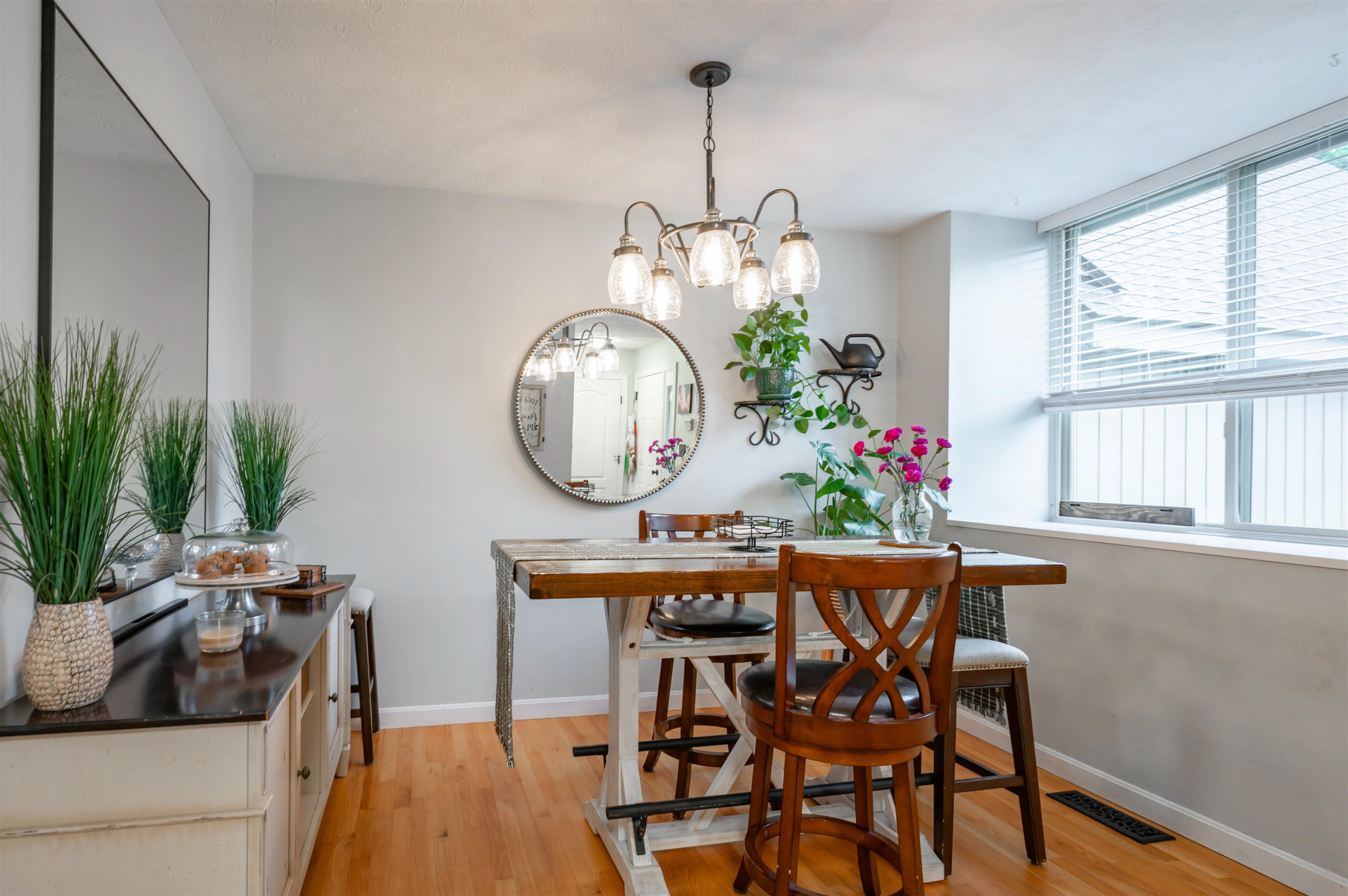 22 Suffolk Court Property Photo 8
