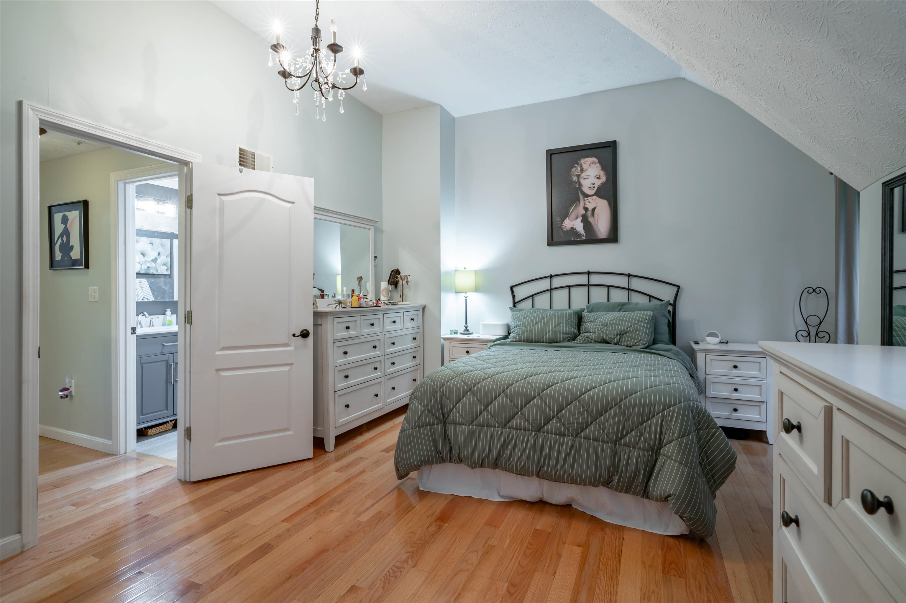 22 Suffolk Court Property Photo 20