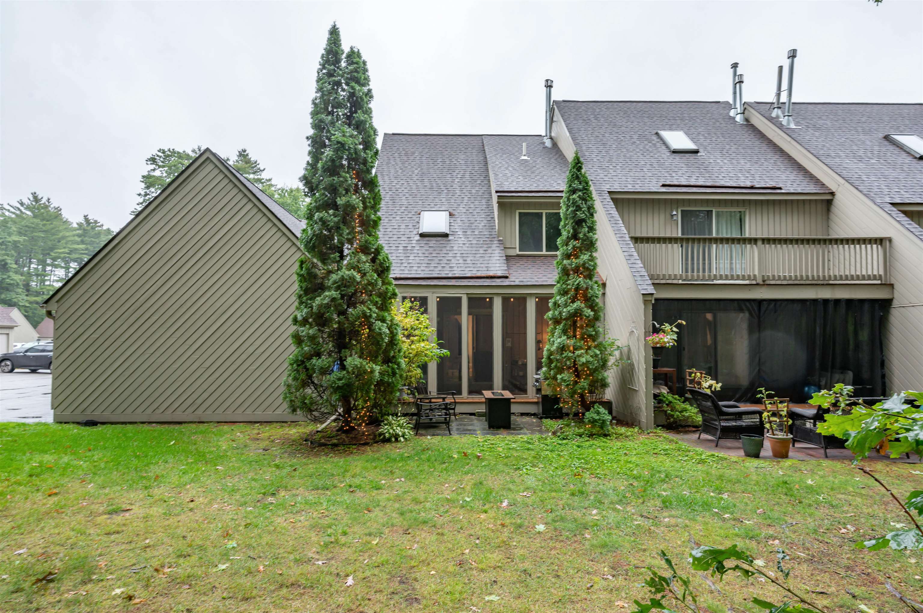 22 Suffolk Court Property Photo 33