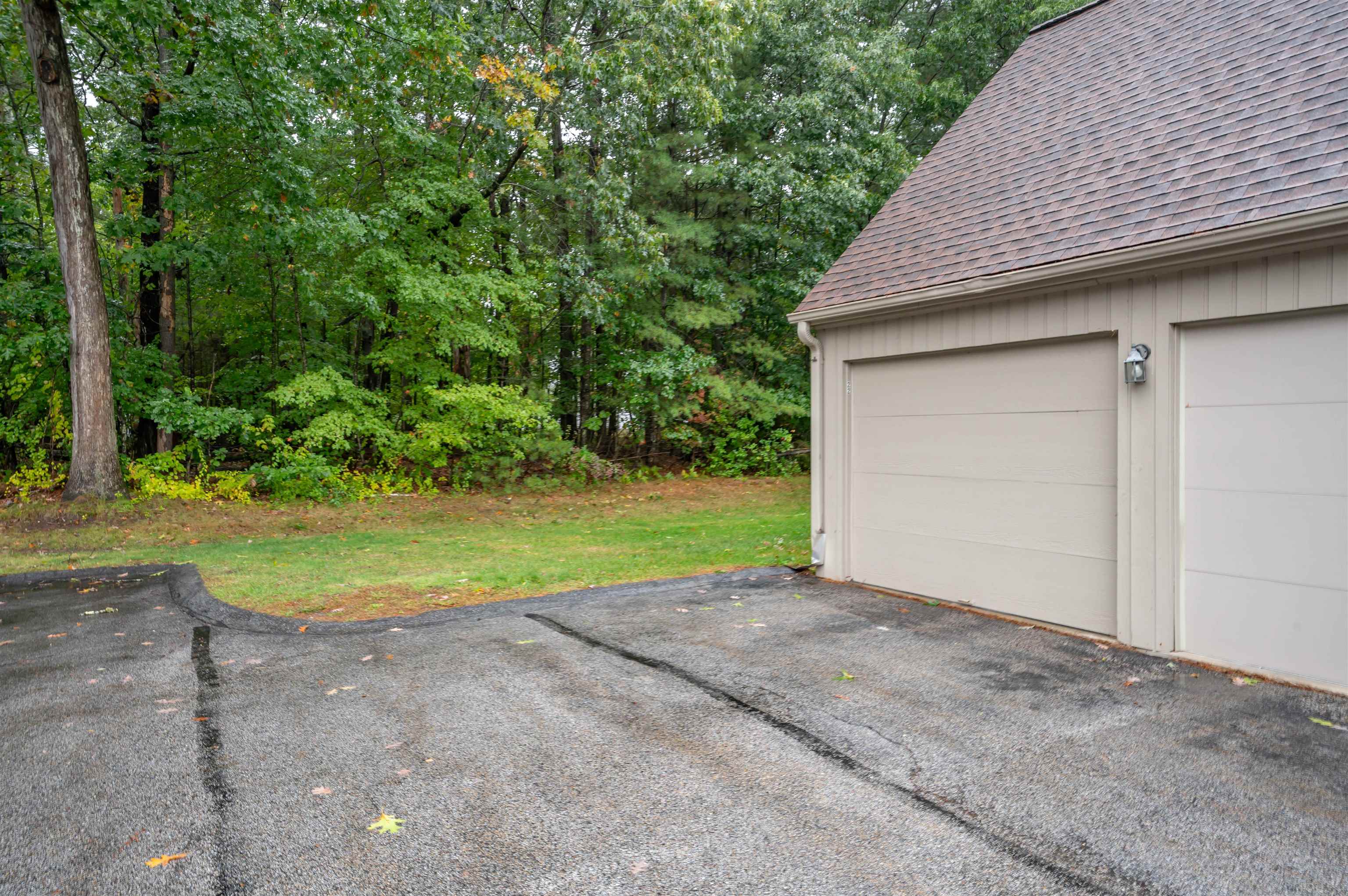 22 Suffolk Court Property Photo 35
