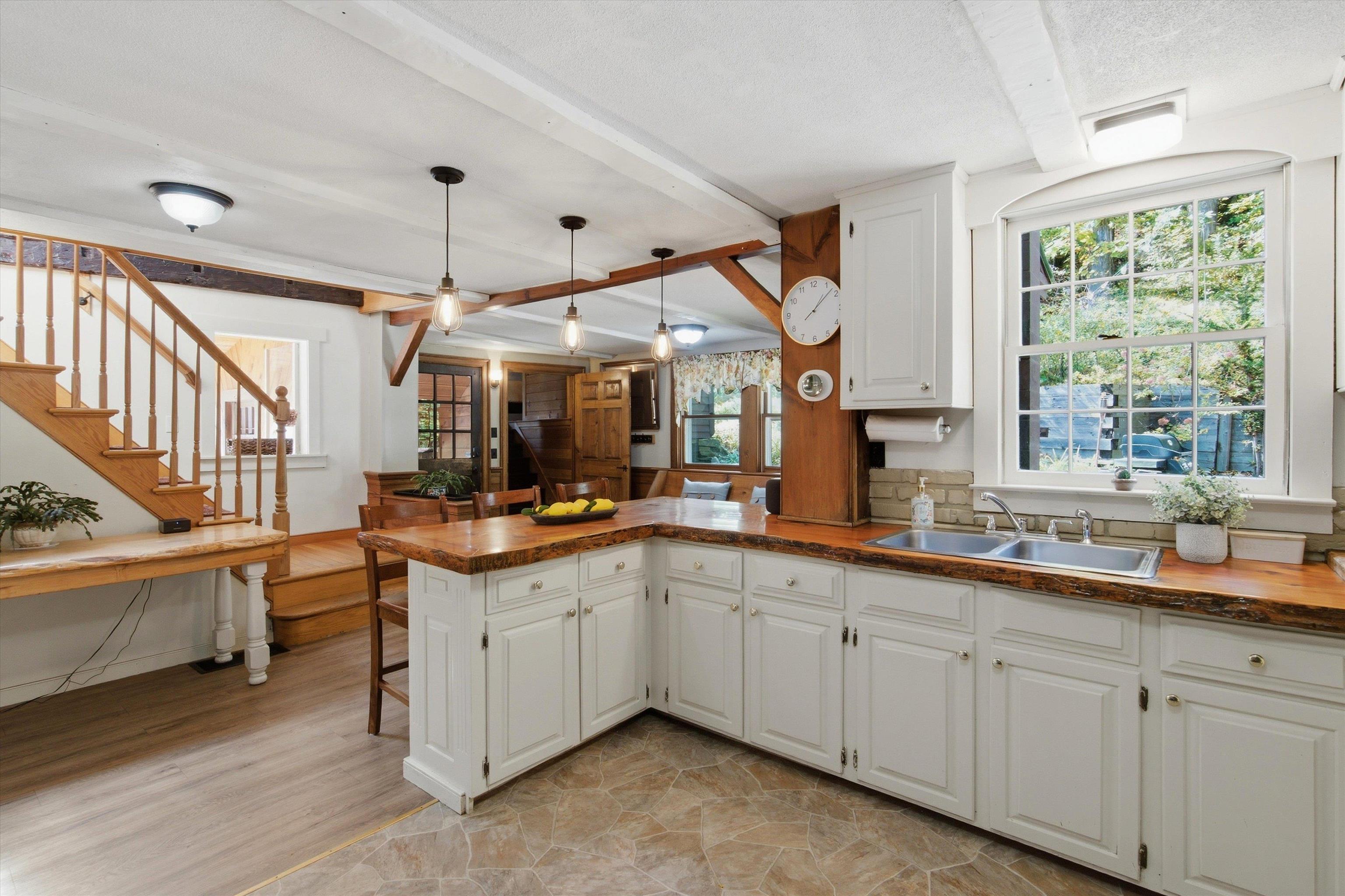 3550 Coolidge Highway Property Photo 14