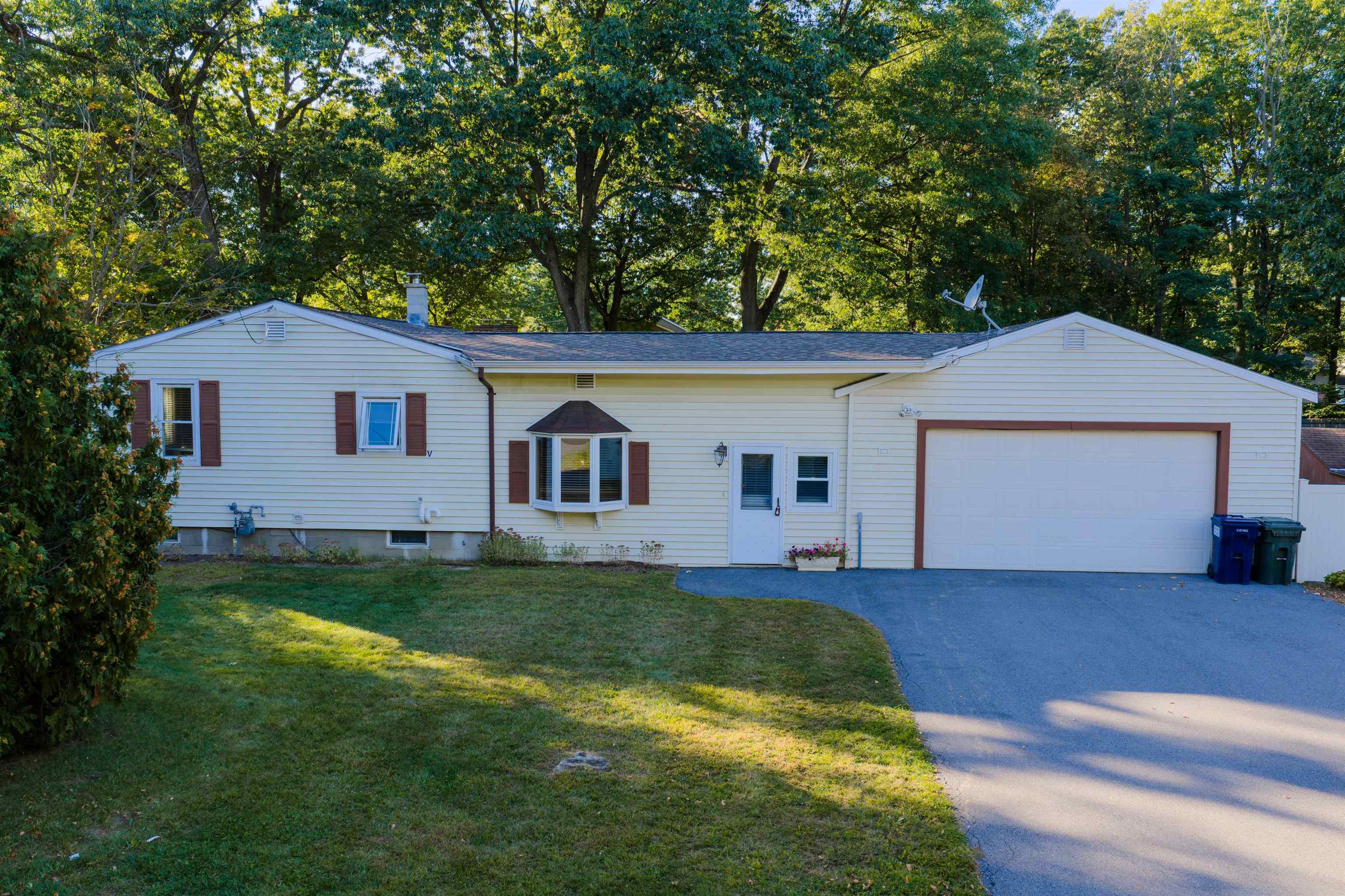 800 Porters Point Road Property Photo 1