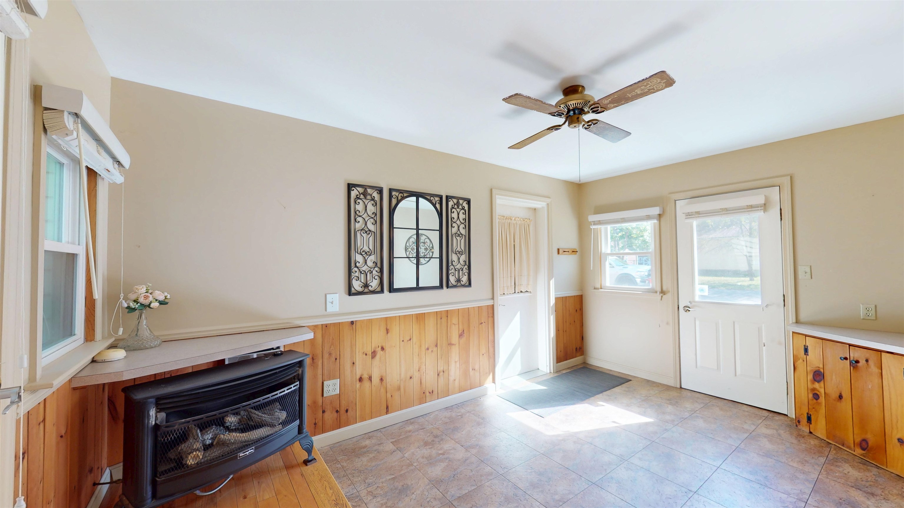800 Porters Point Road Property Photo 4