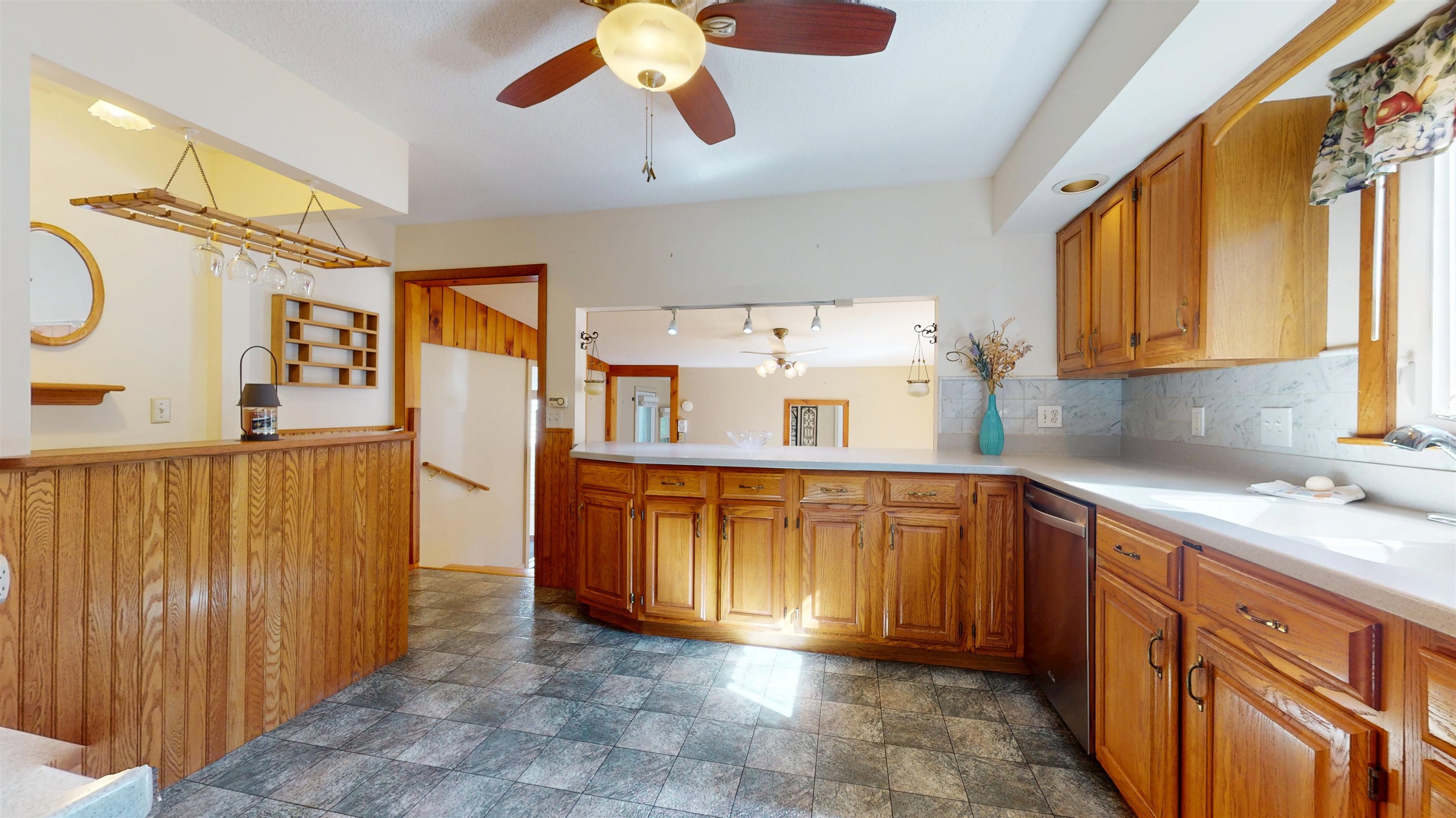 800 Porters Point Road Property Photo 11