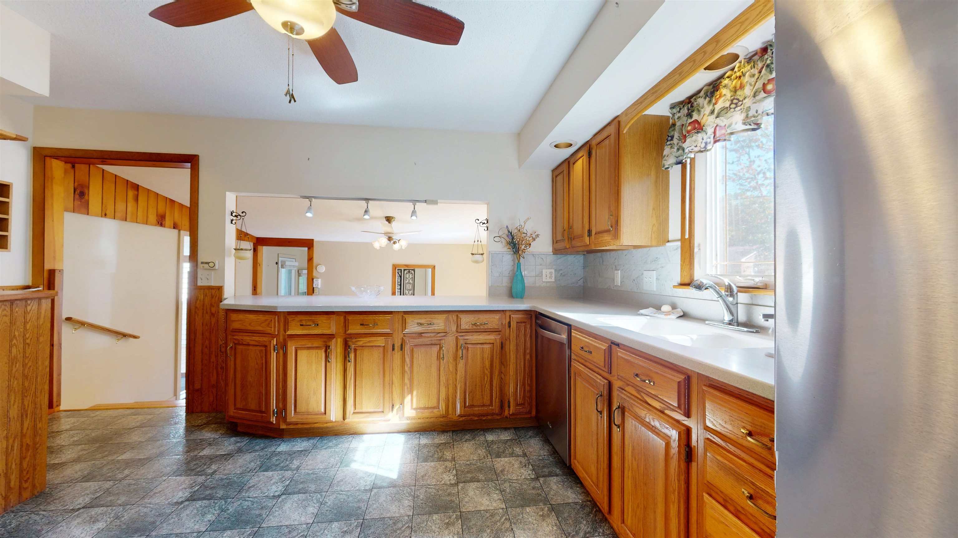 800 Porters Point Road Property Photo 12