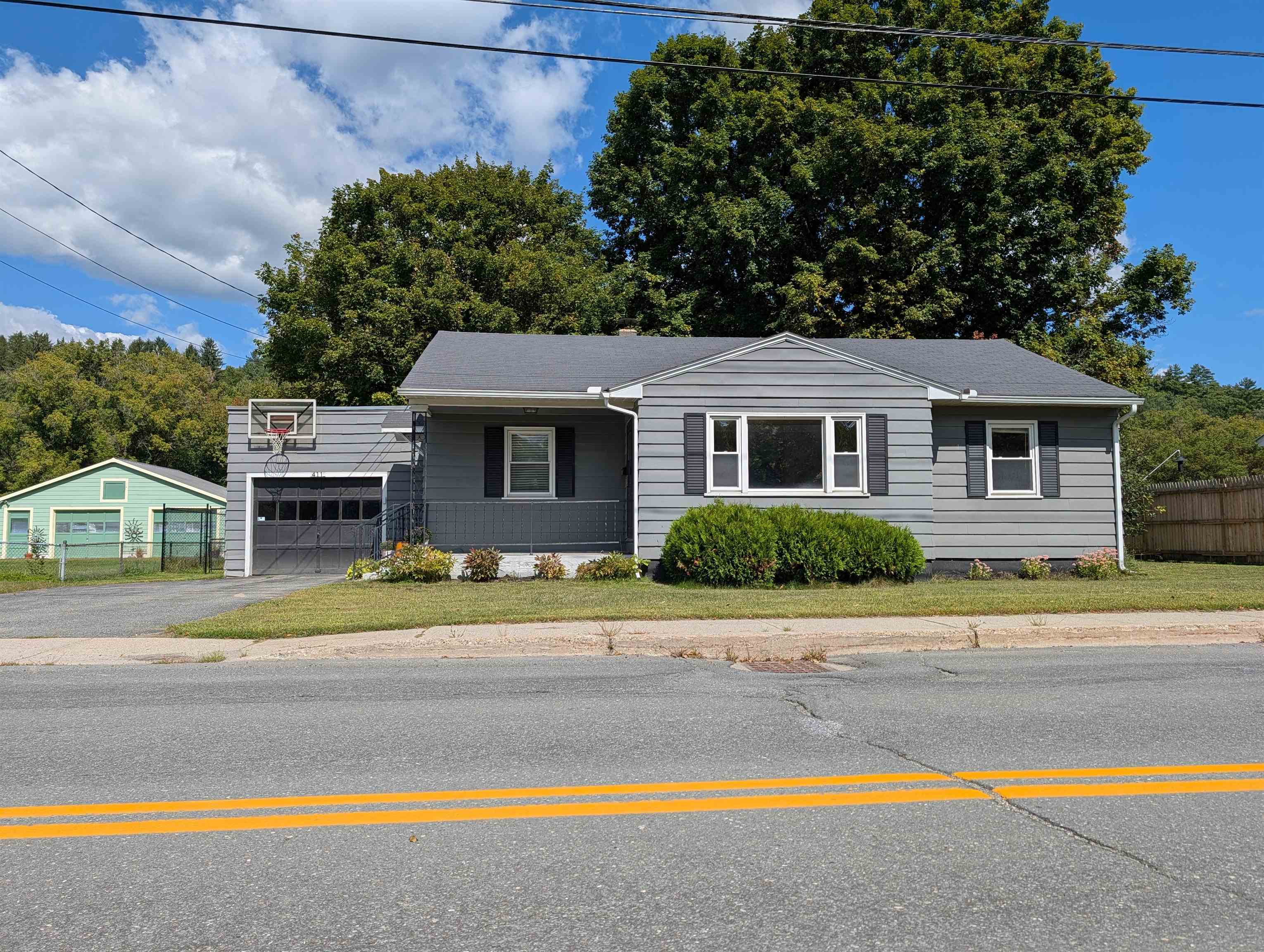 411 Concord Avenue Property Photo 2