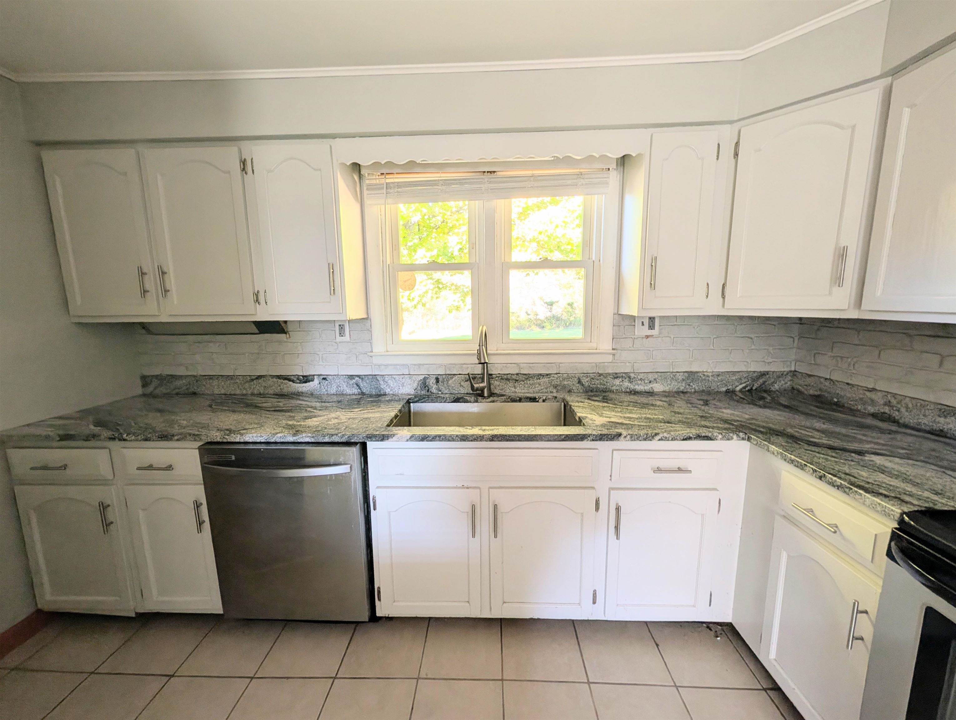 411 Concord Avenue Property Photo 16