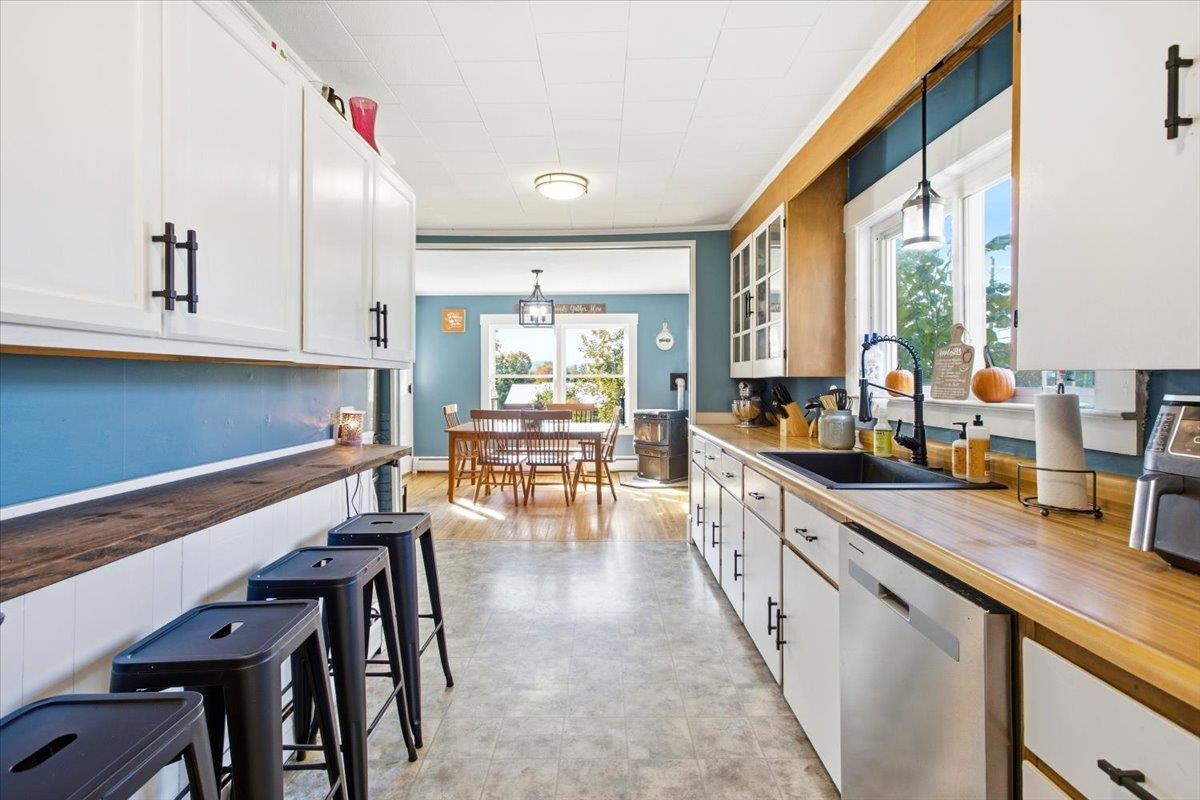77 South Lunenburg Road Property Photo 12