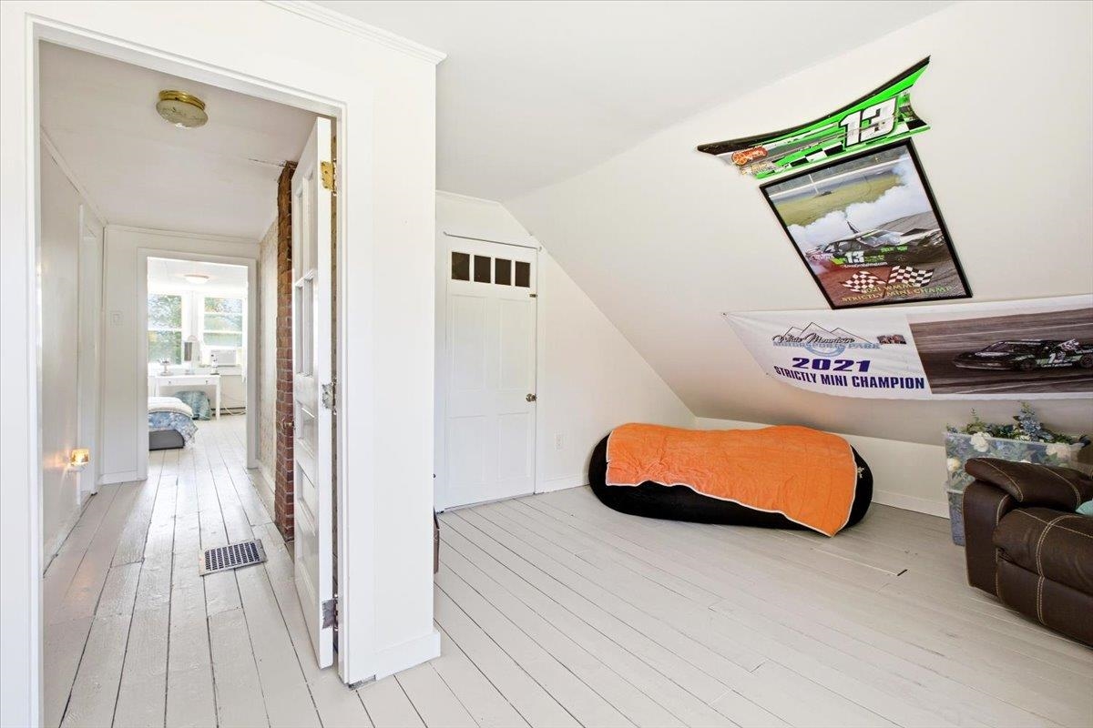 77 South Lunenburg Road Property Photo 29
