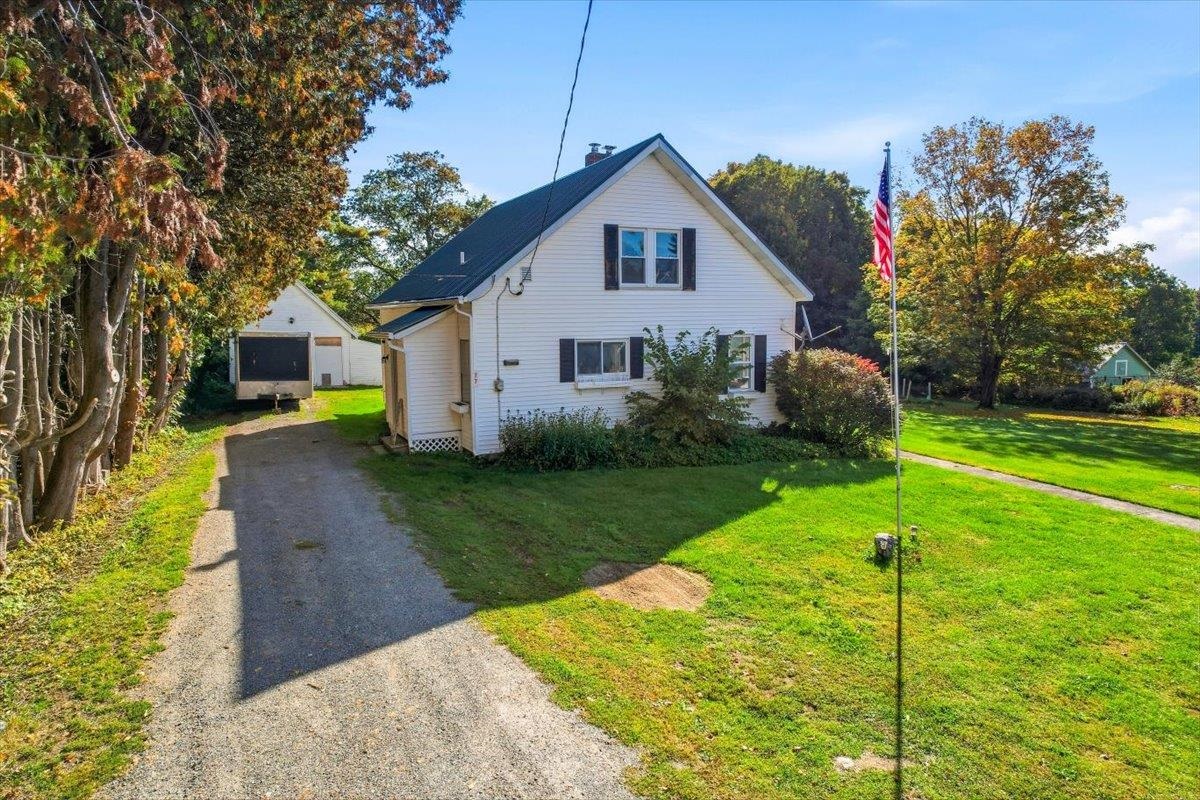 77 South Lunenburg Road Property Photo 35
