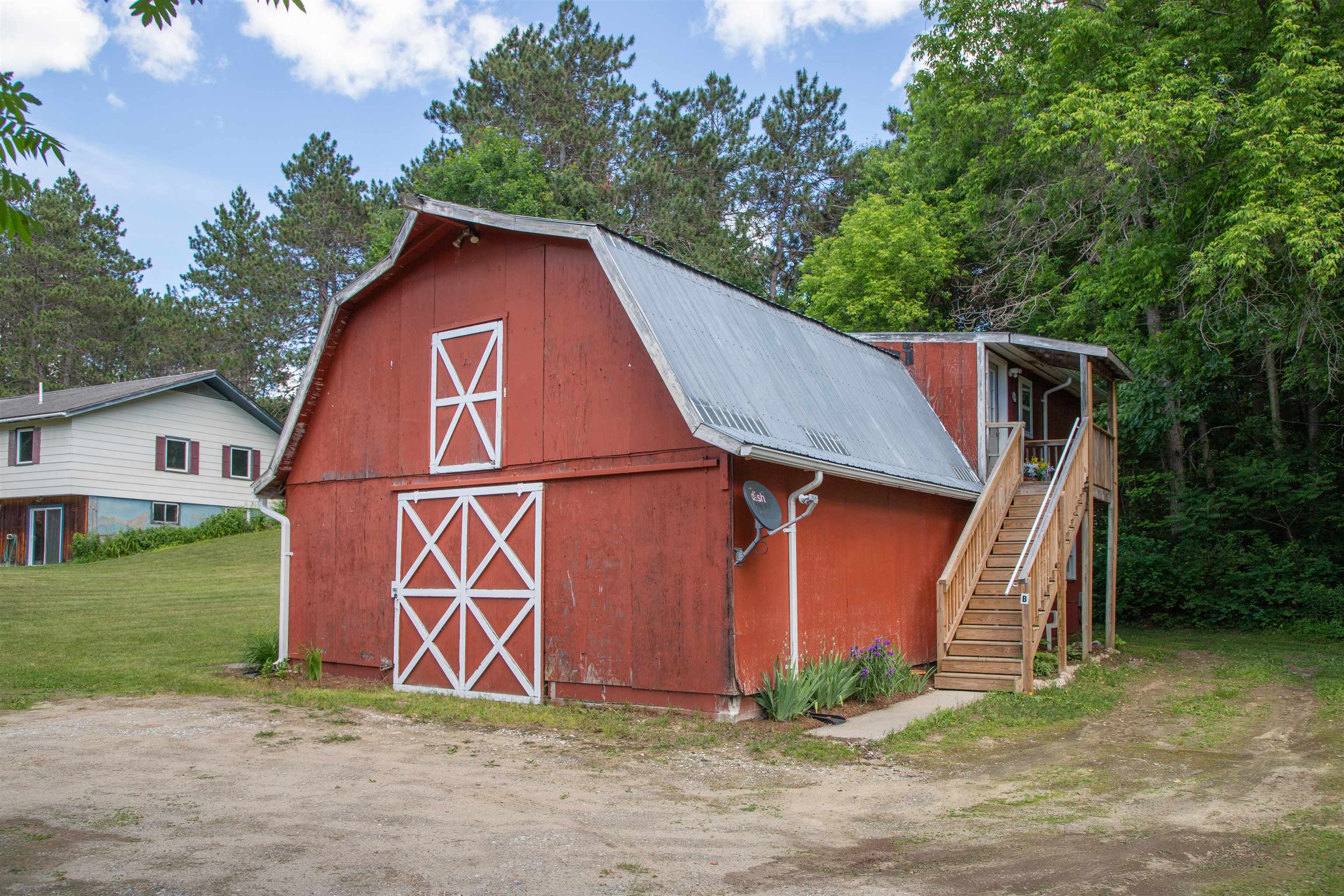 168 Brenda Road Property Photo 3