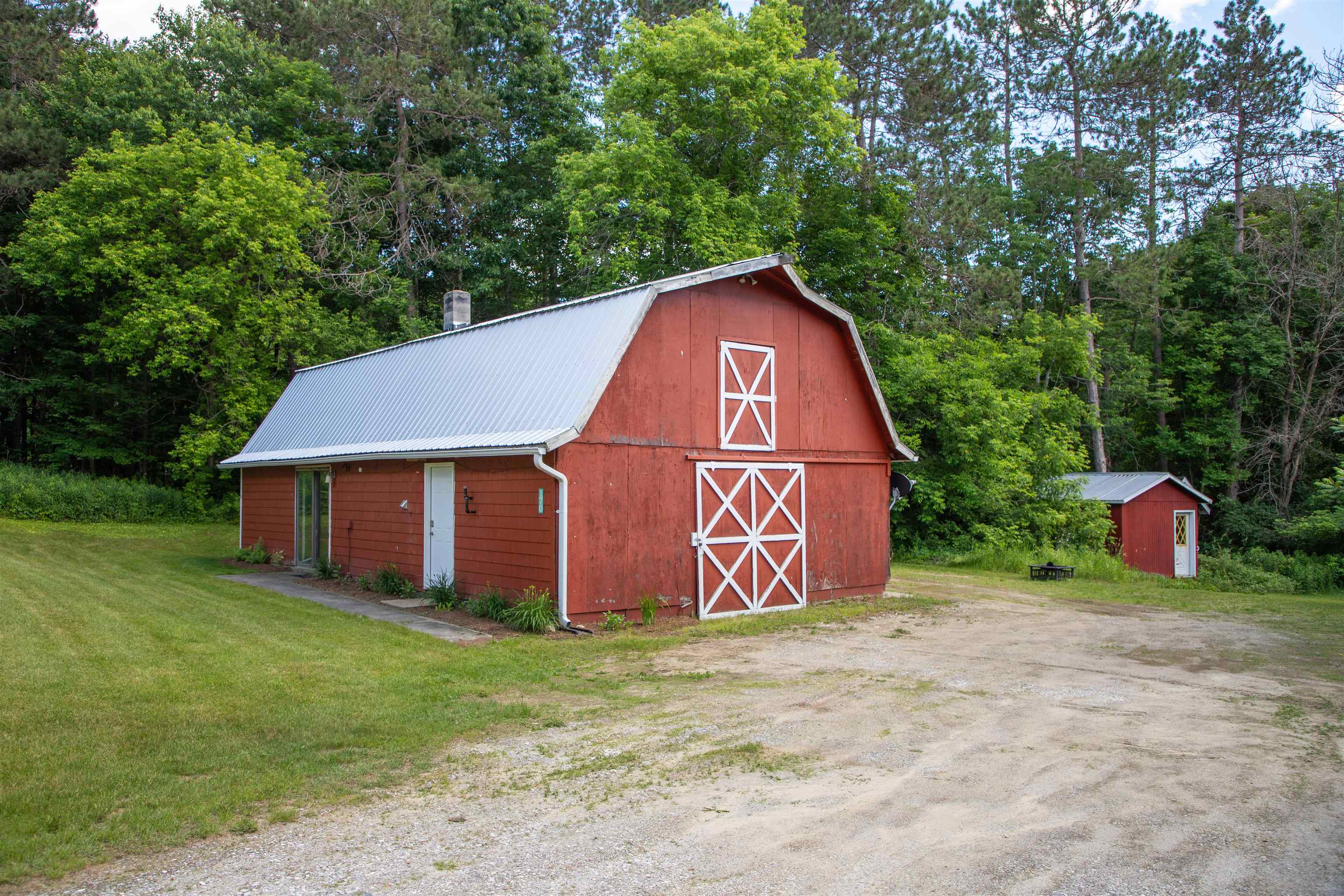 168 Brenda Road Property Photo 4