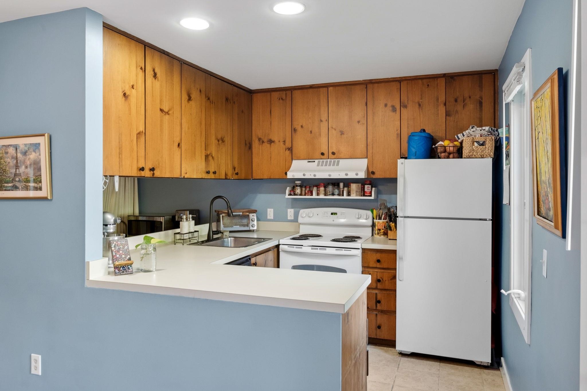 4649 Battleground Road Property Photo 7